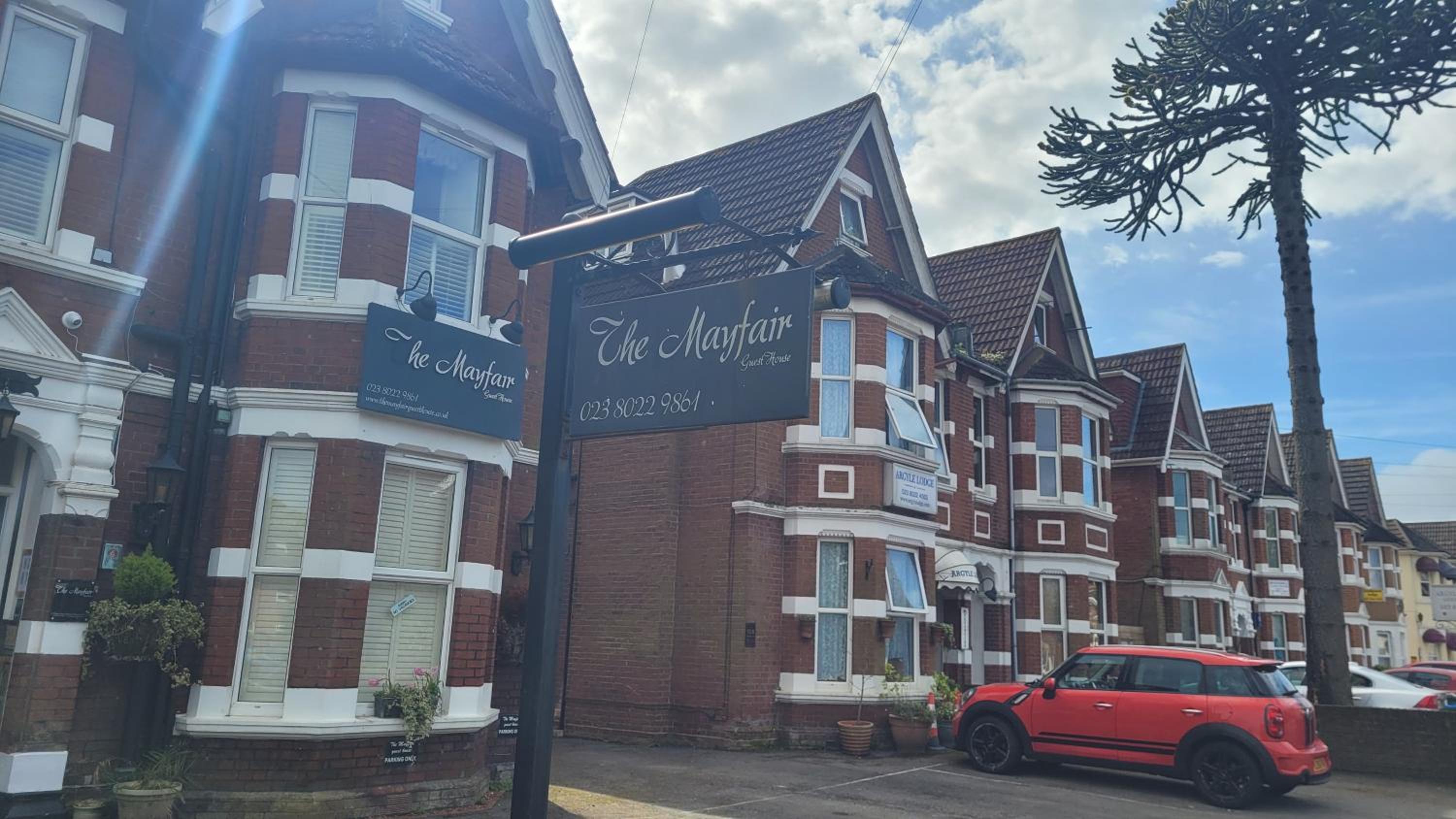 Hotel The Mayfair guest house self catering