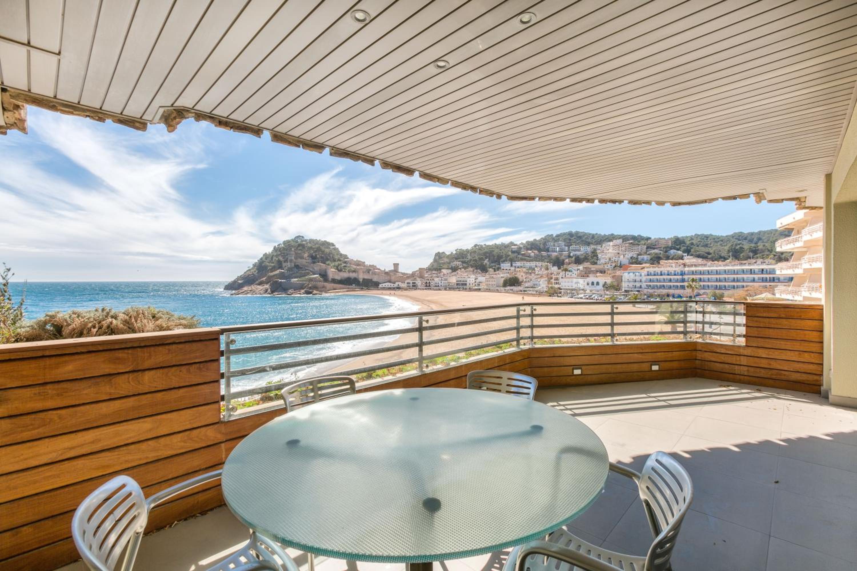 Hotel Tossa De Mar Beach