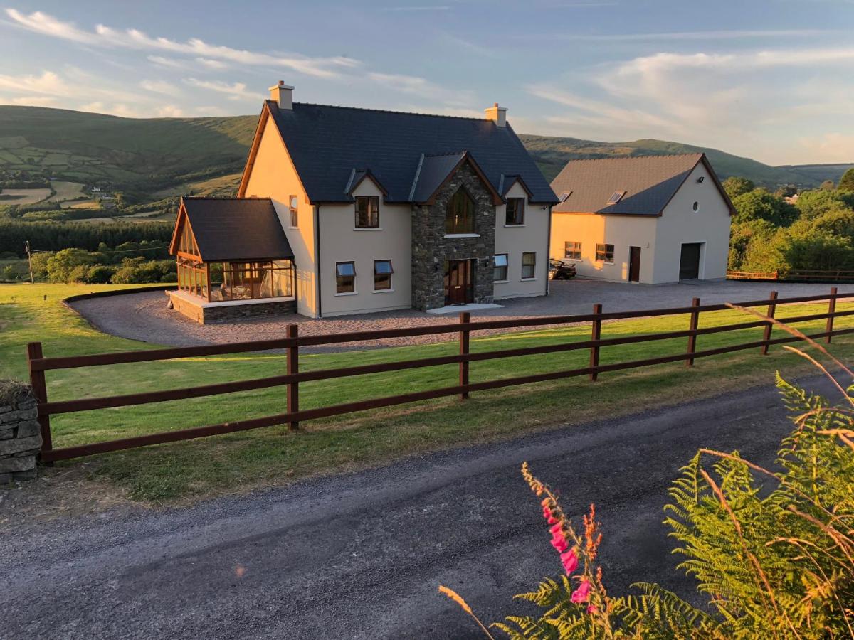 Hotel Barnagowlane House
