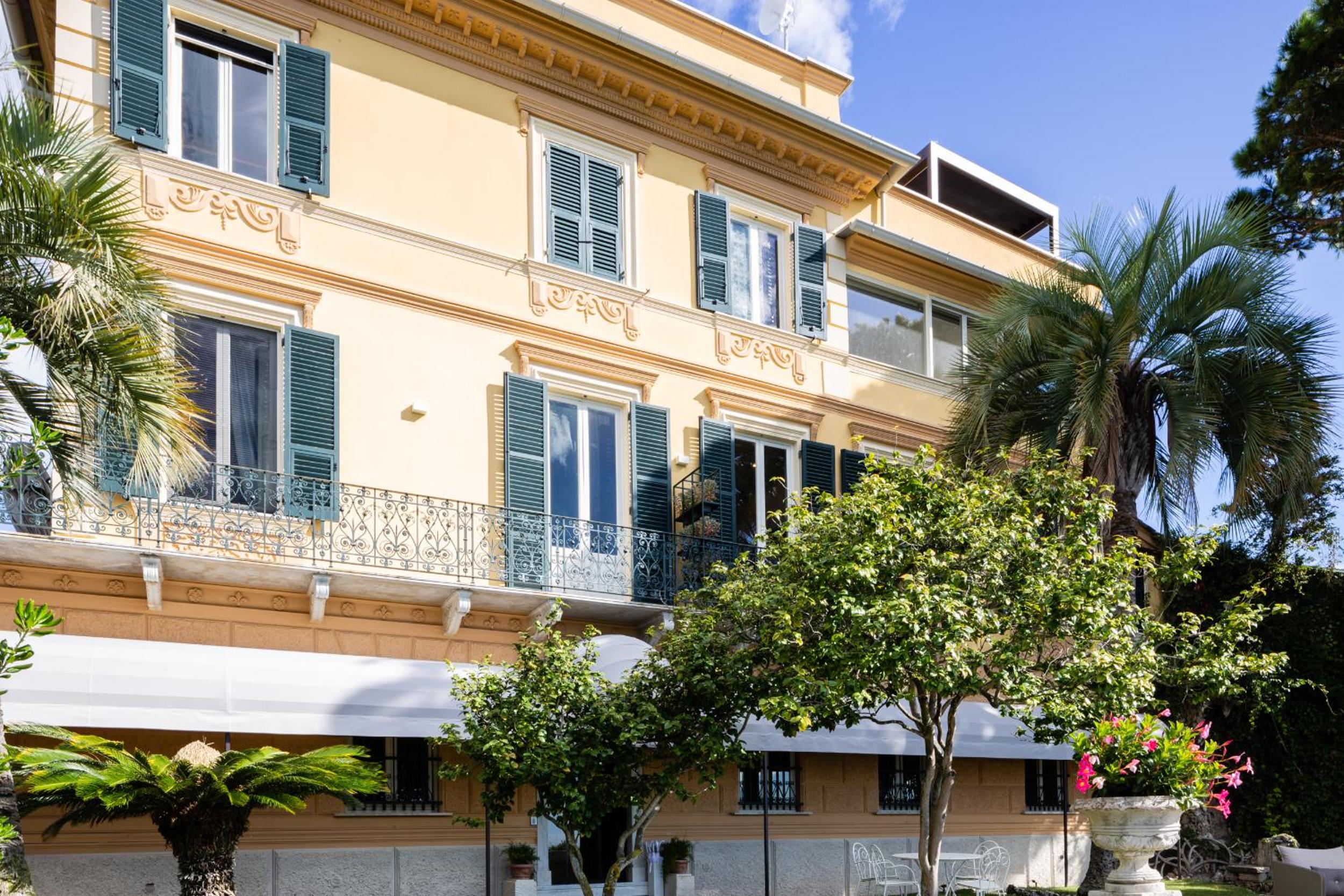 Hotel Villa Riviera Resort