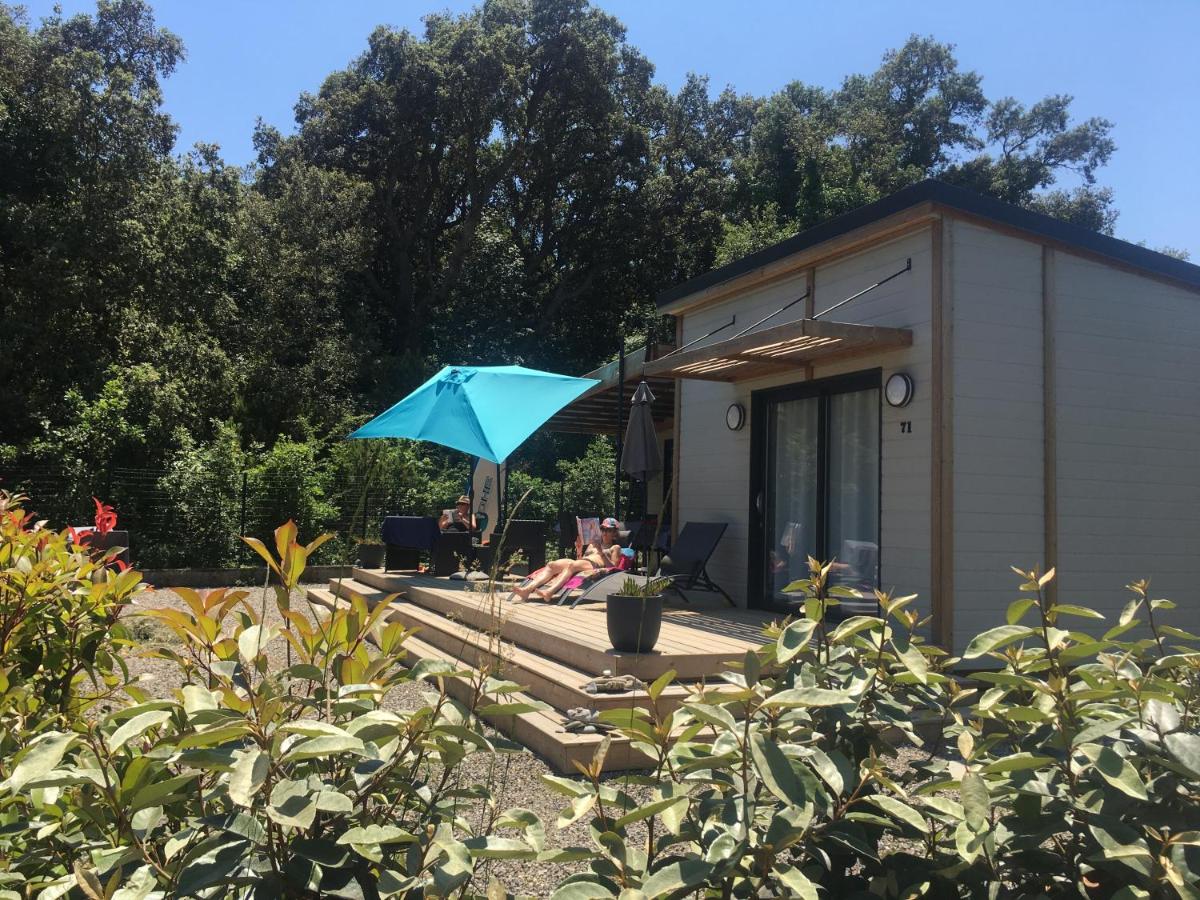Hotel Cottage Les Pieds Dans Leau