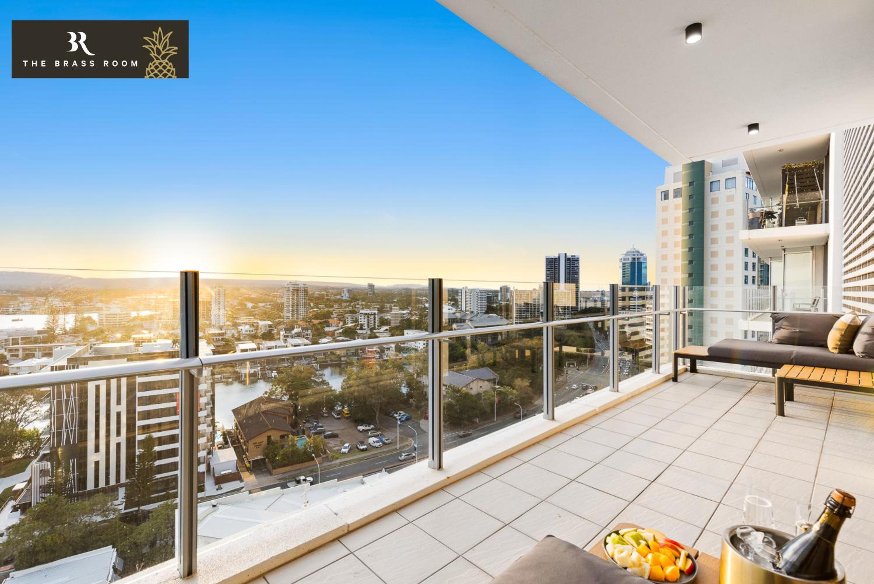 Hotel The Brass Pineapple Surfers Paradise 4217