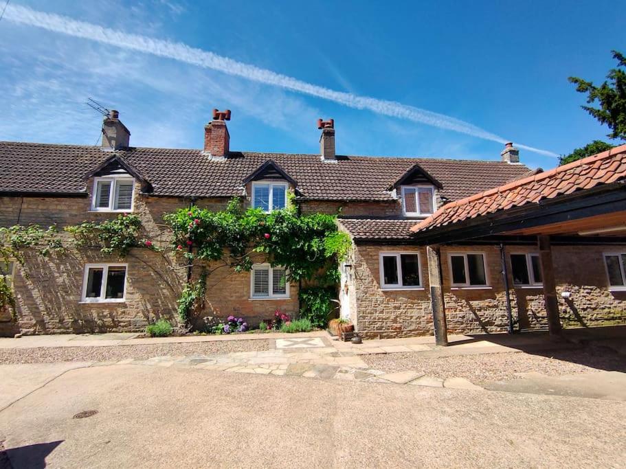 Hotel Rural Cottage With Wood Fired Hot Tub