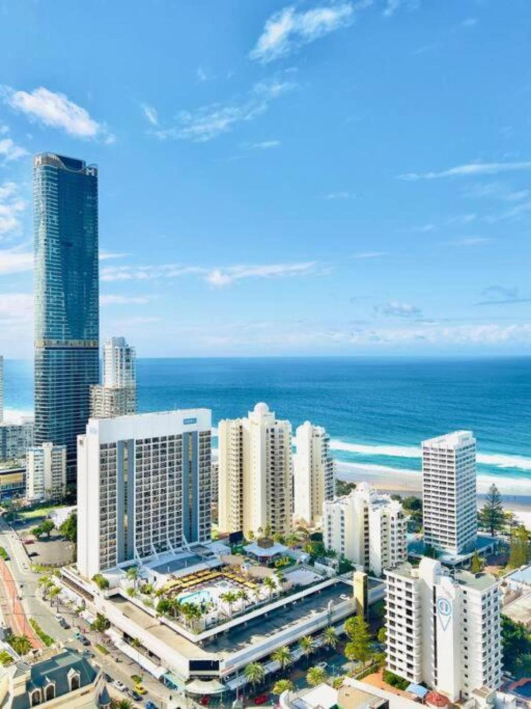 Hotel Cloud9 At Chevron Towers
