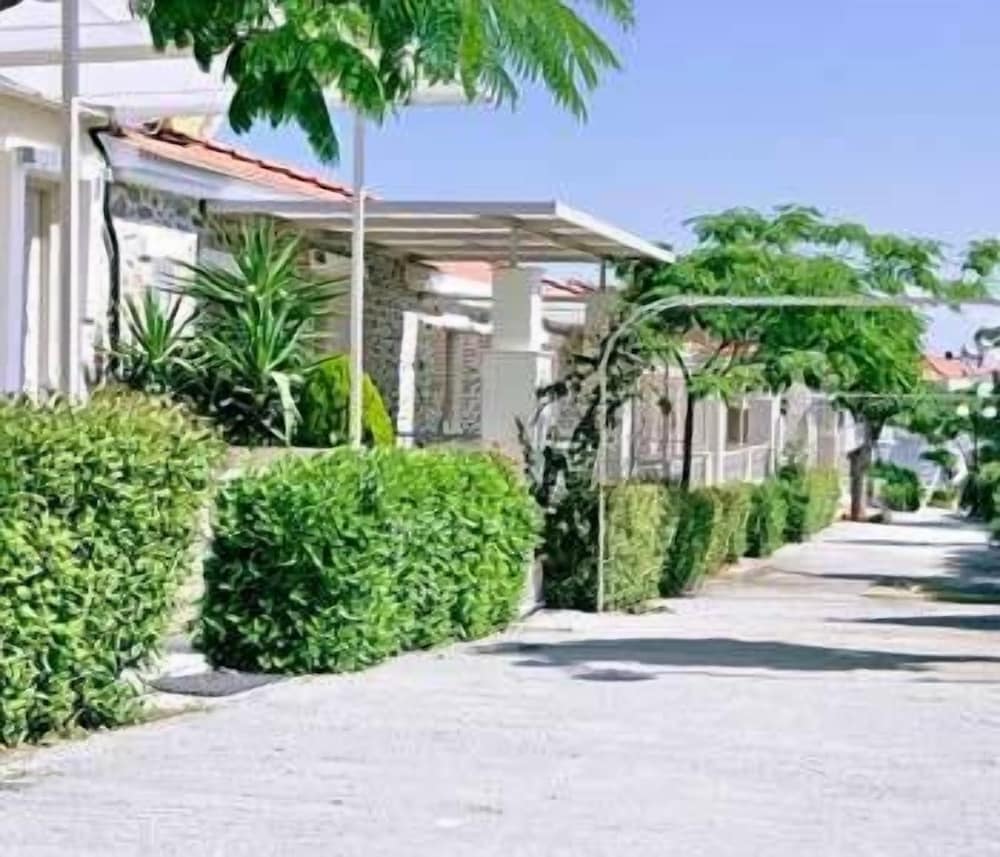 Hotel Oikies Small Elegant Houses