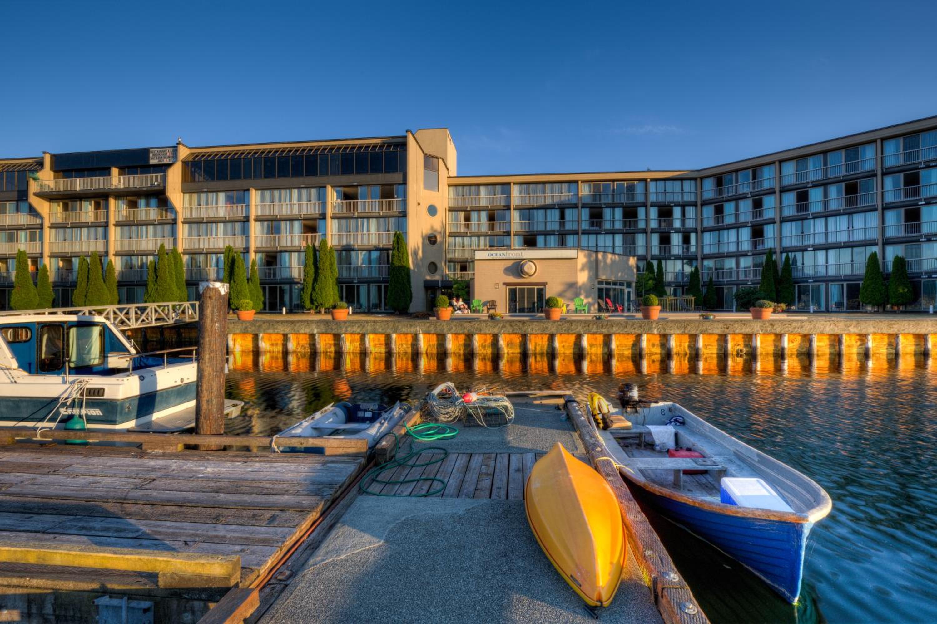 Hotel Oceanfront Suites at Cowichan Bay