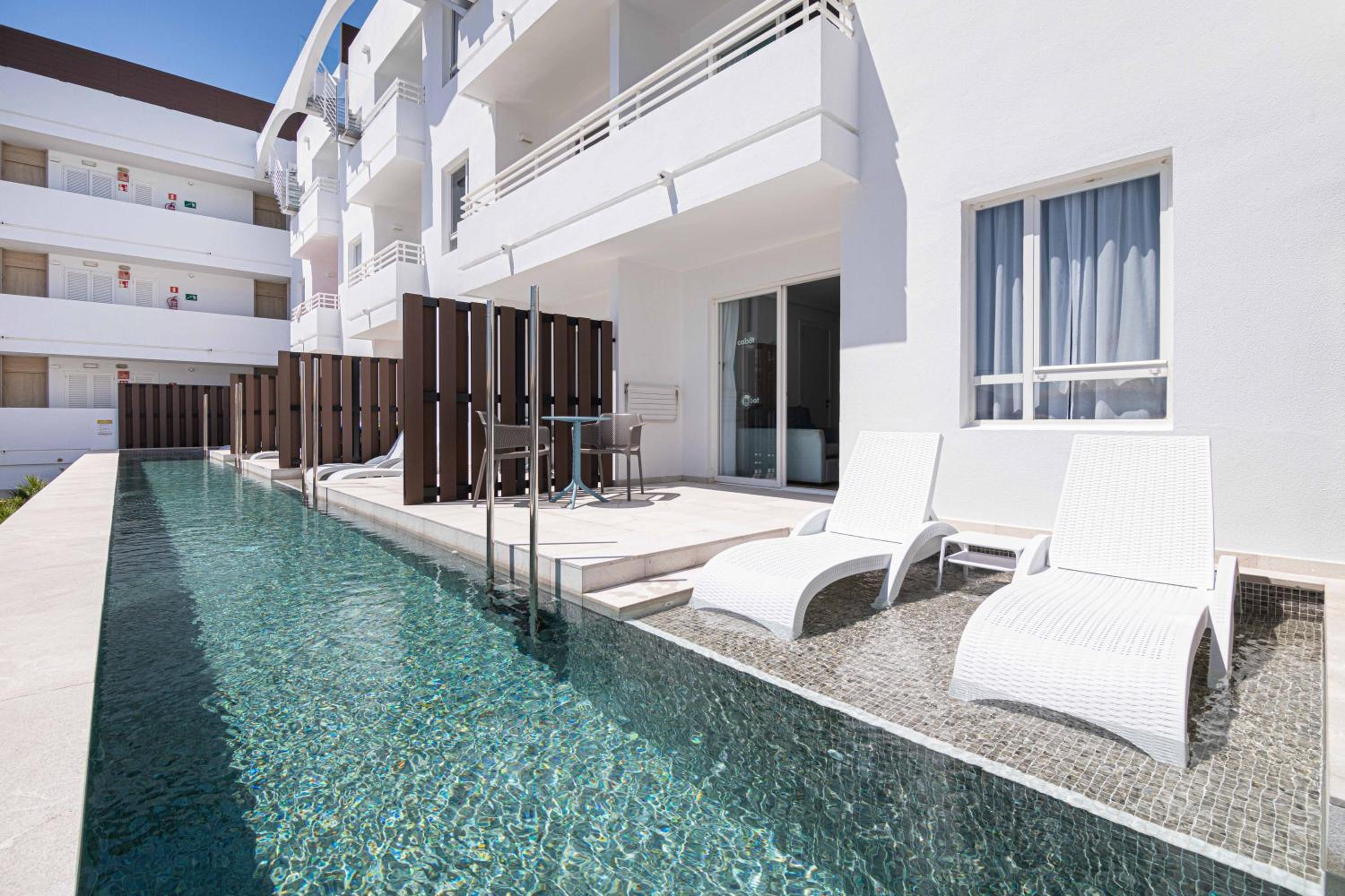 Hotel Cabot Hobby Club Apartments