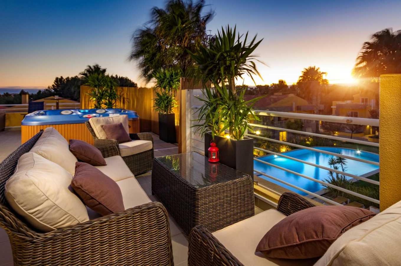 Hotel Penthouse Duplex Rooftop Jacuzzi 4 Rooms 6 Beds 8 Persons