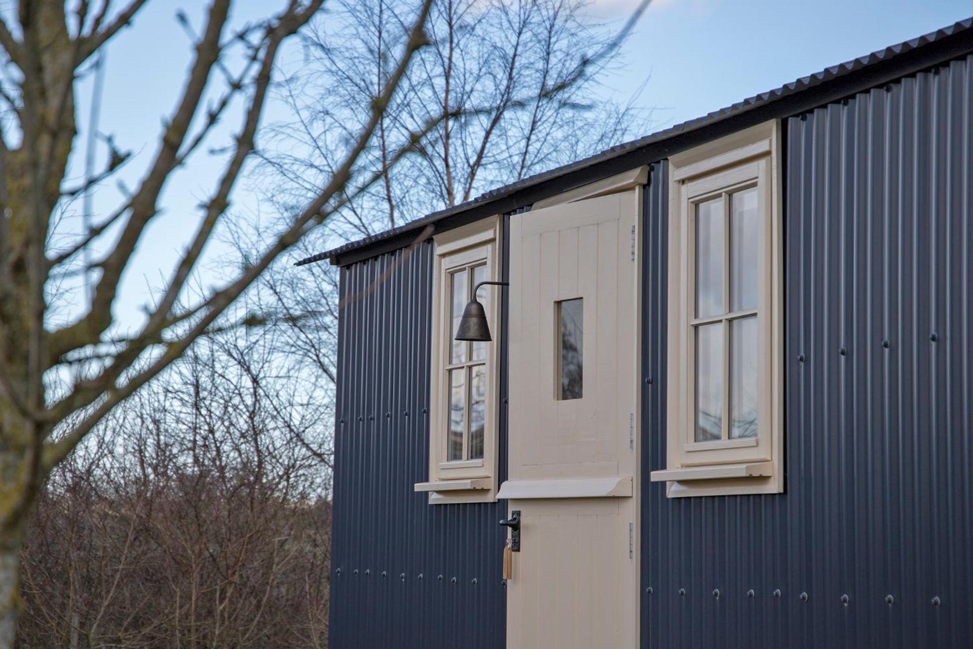 Hotel The Hut