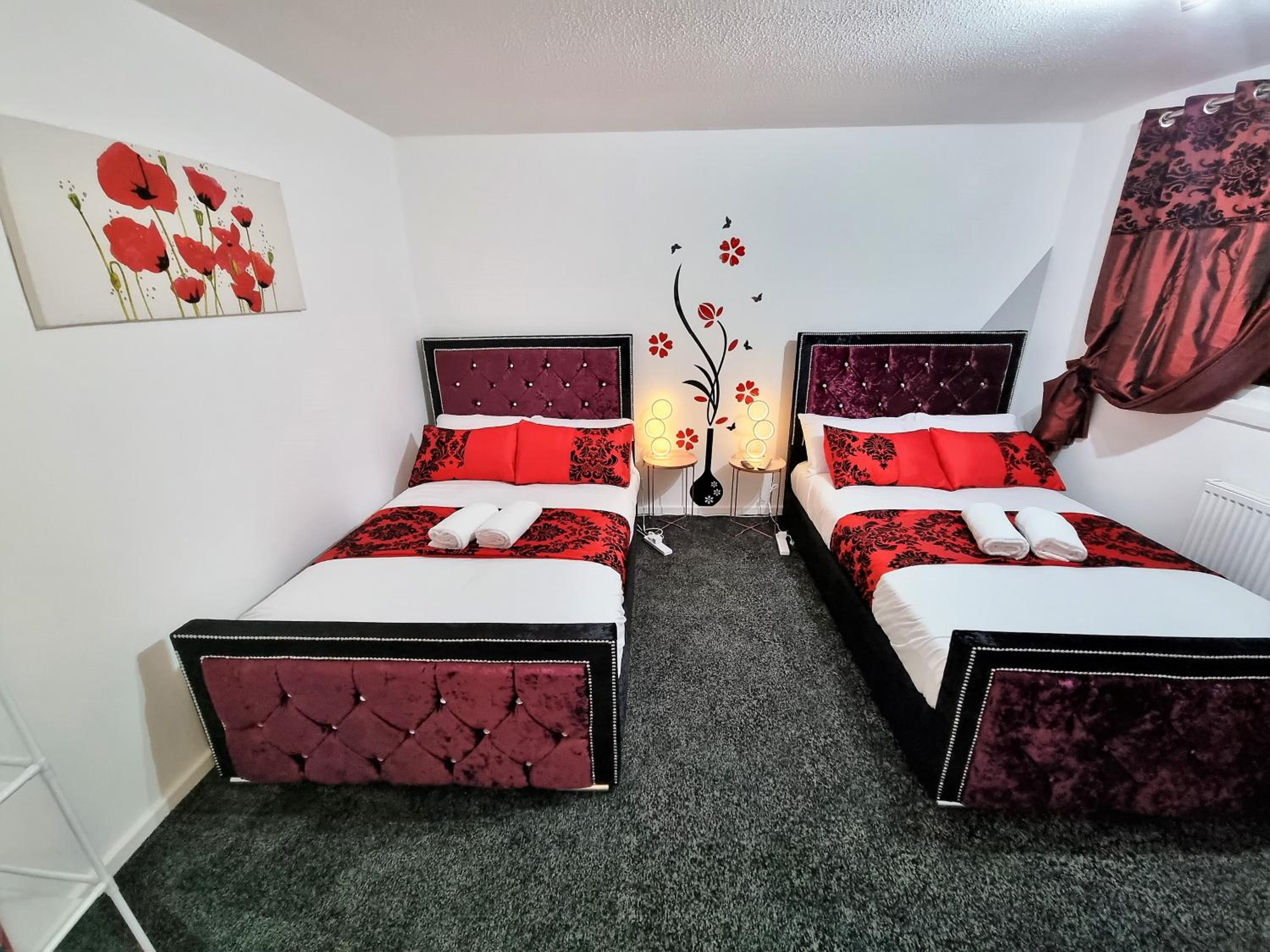 Hotel 10or Setup For Your Most Relaxed & Amazing Stay + Free Parking + Free Fast Wifi