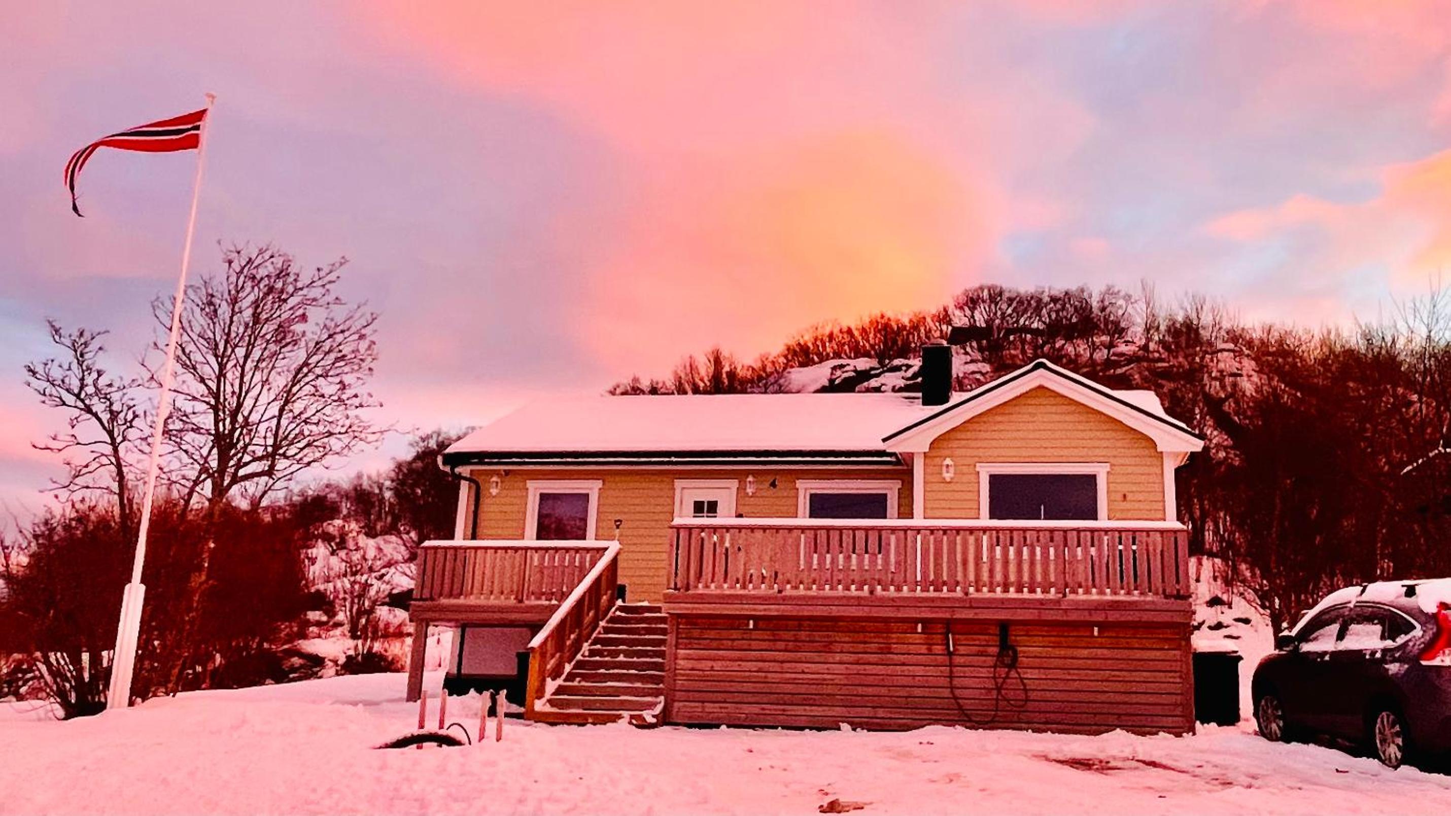 Hotel Familyfriendly-modern, In The Fishingtown Stamsund, With Sauna And Jacuzzi