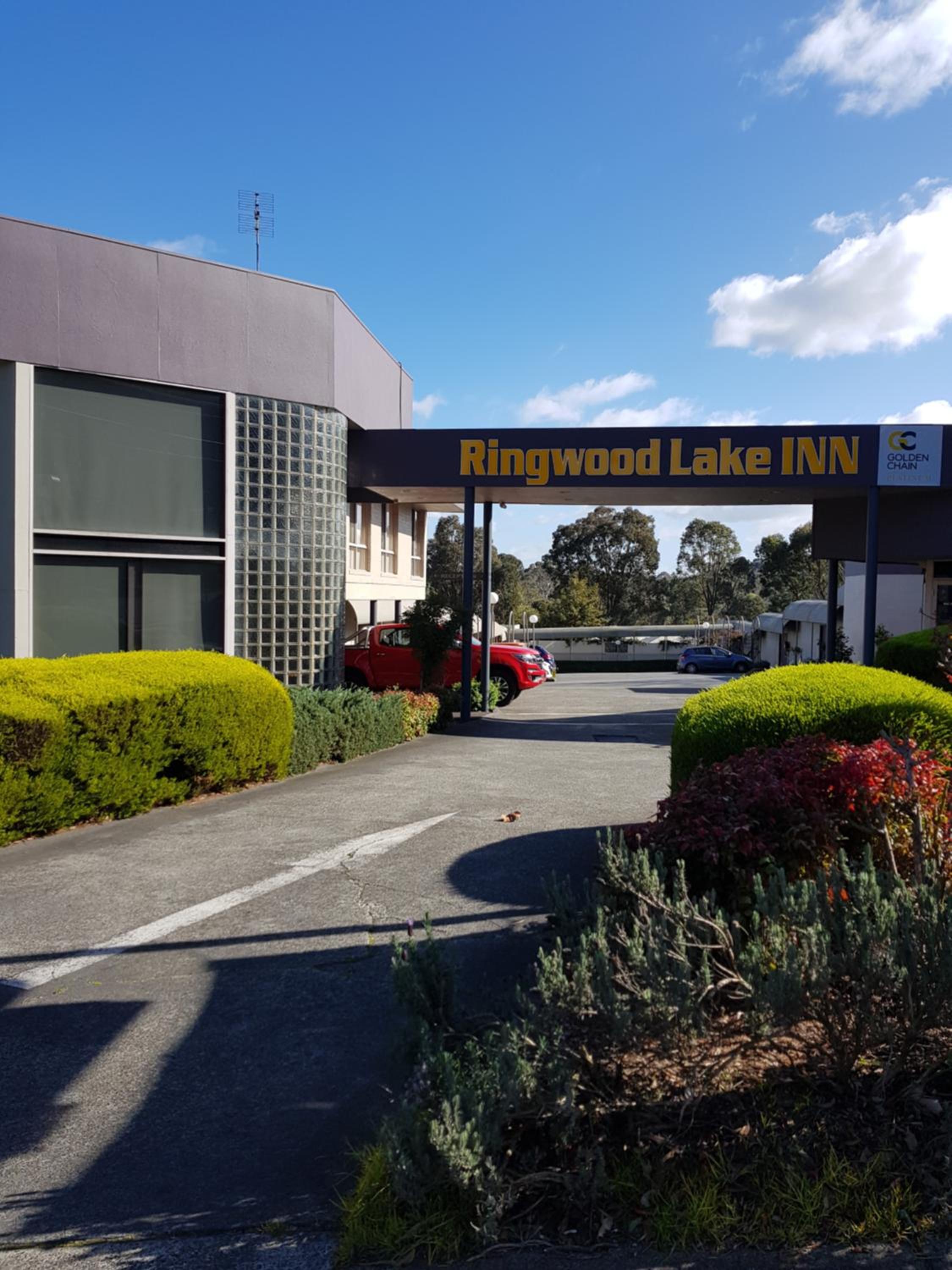 Hotel Ringwood Lake Inn