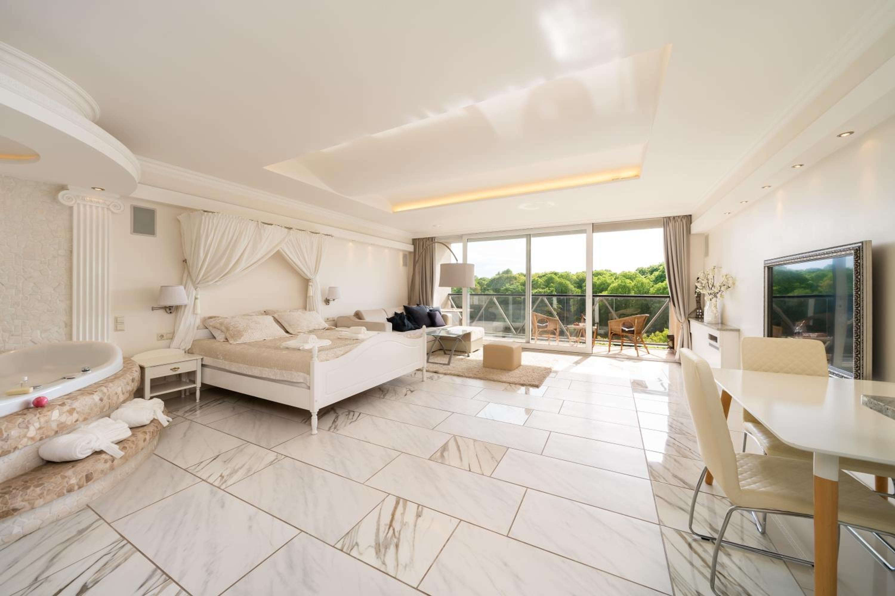Hotel #1 Premier Luxury Penthouse In Quiet Centre Riga