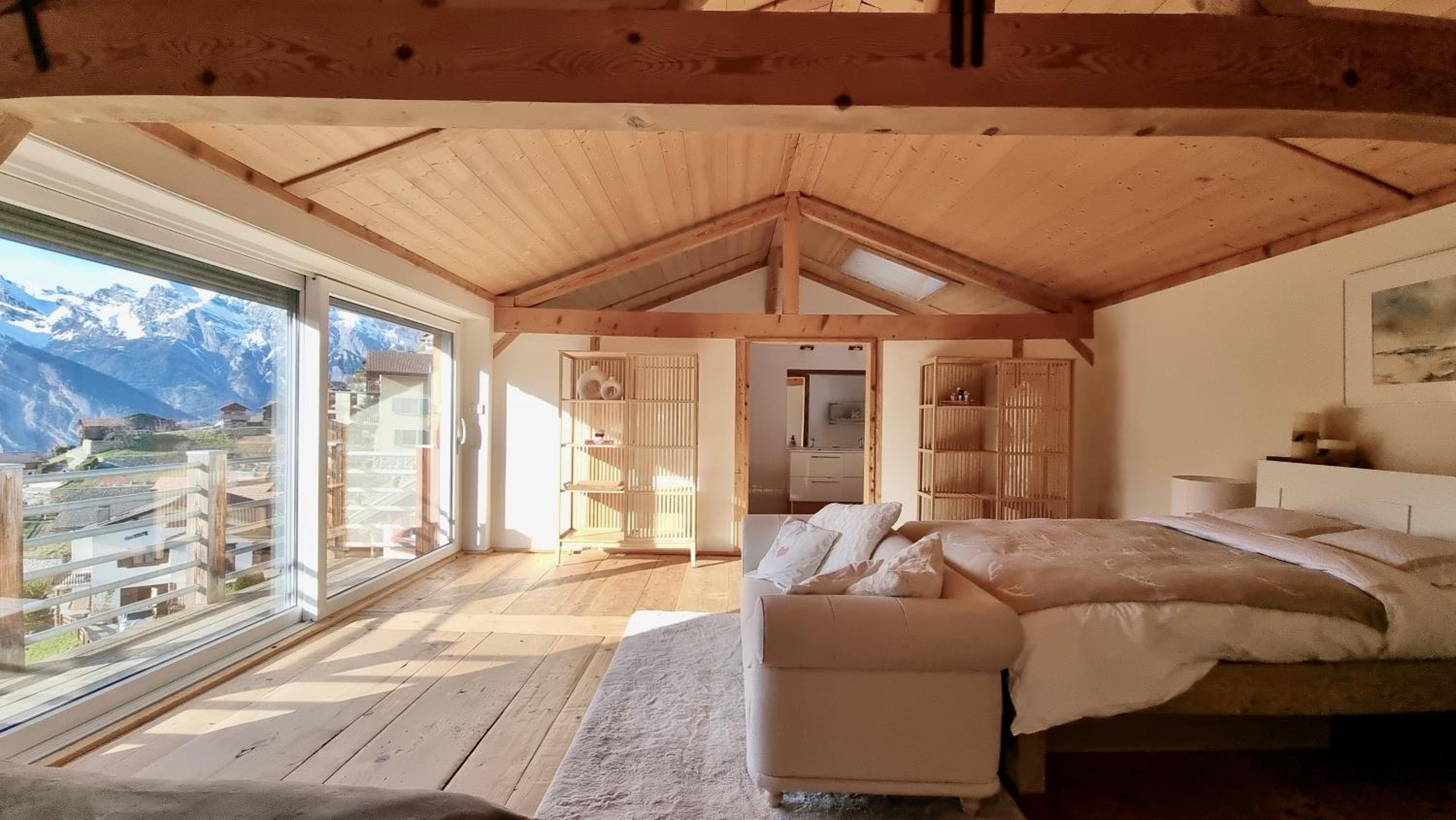 Hotel Charming 6 Bed Chalet In 4 Vallees