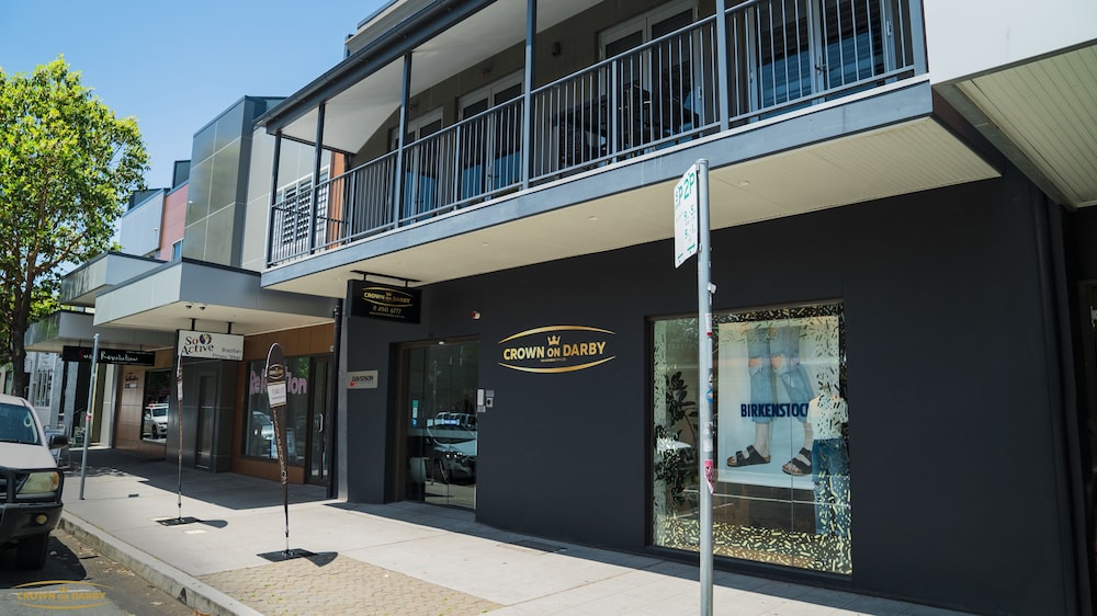 Hotel Crown on Darby Newcastle