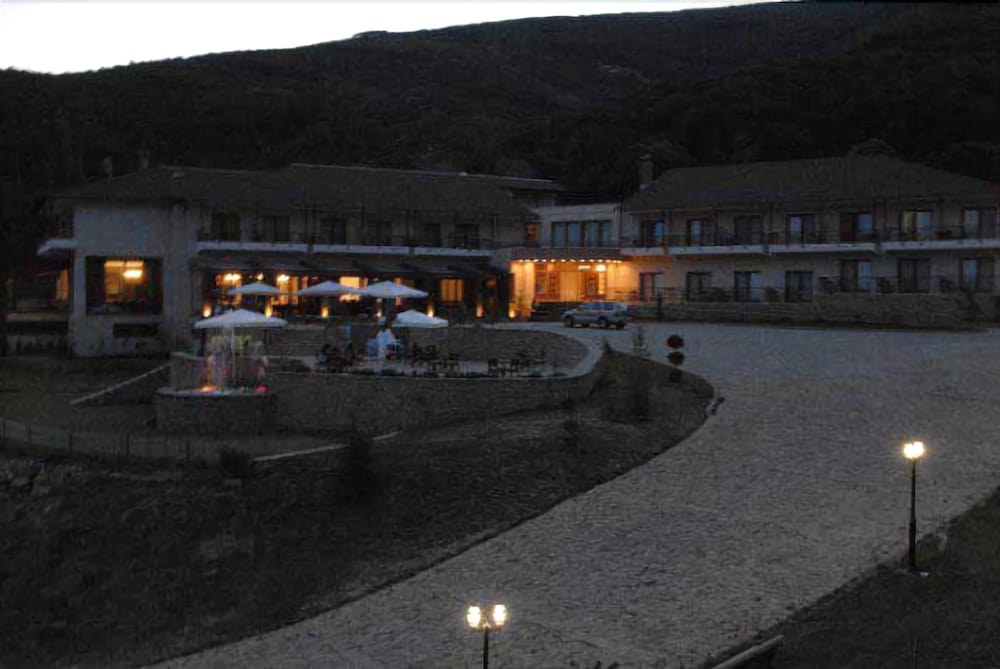 Hotel Veltsi Hotel