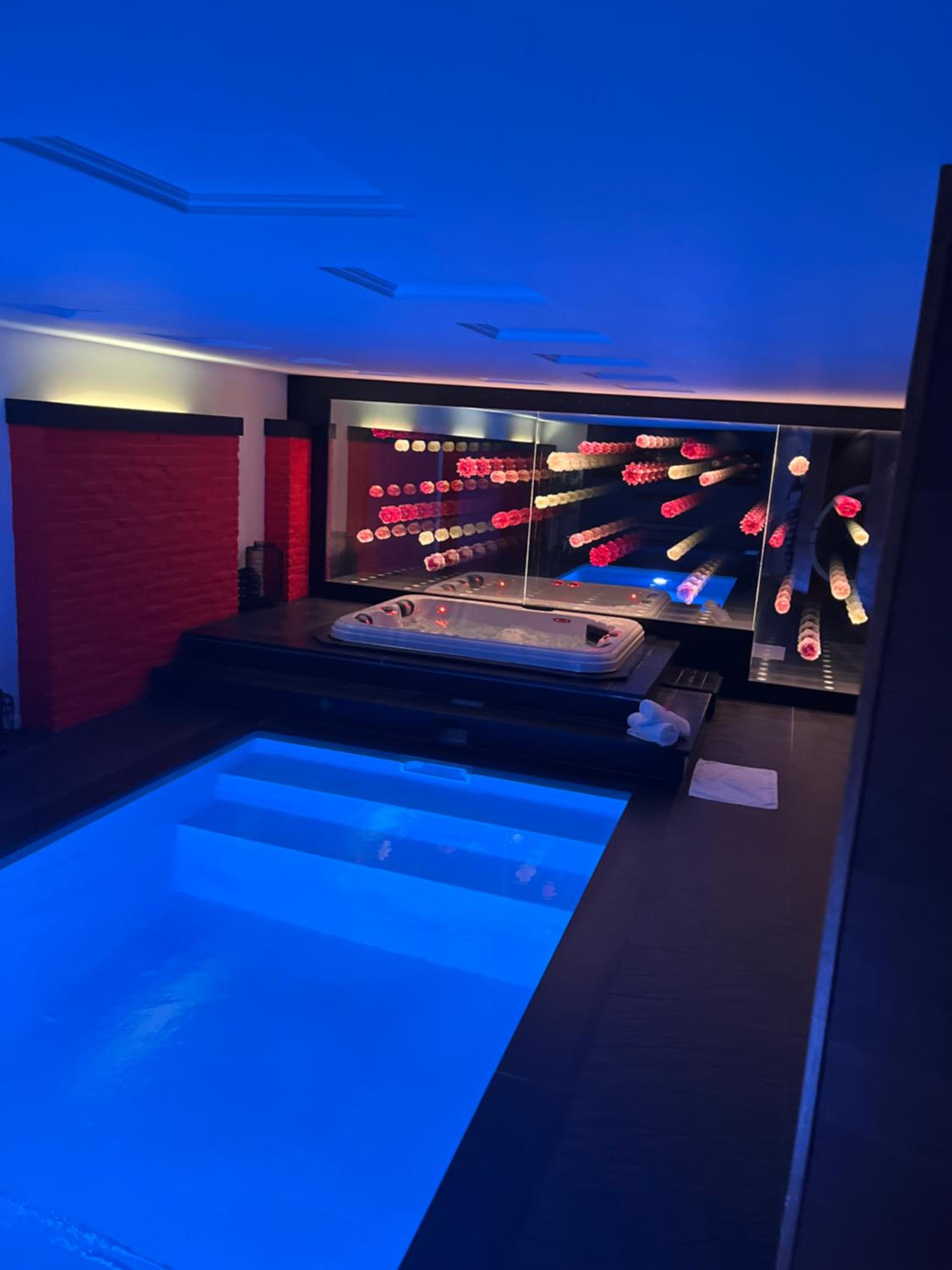 Hotel Ocv Infiny