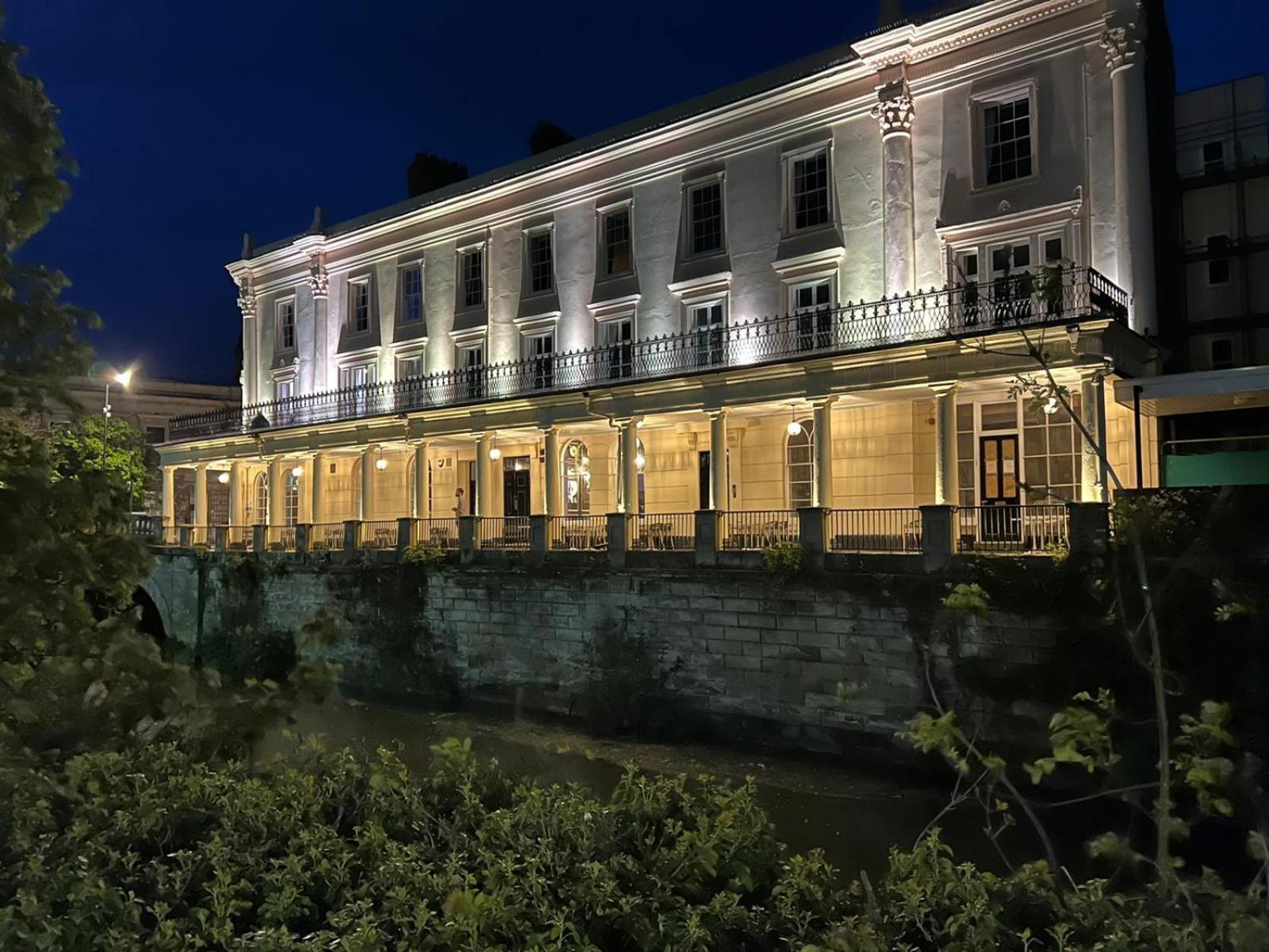 Hotel Victoria Colonnade Aparthotel