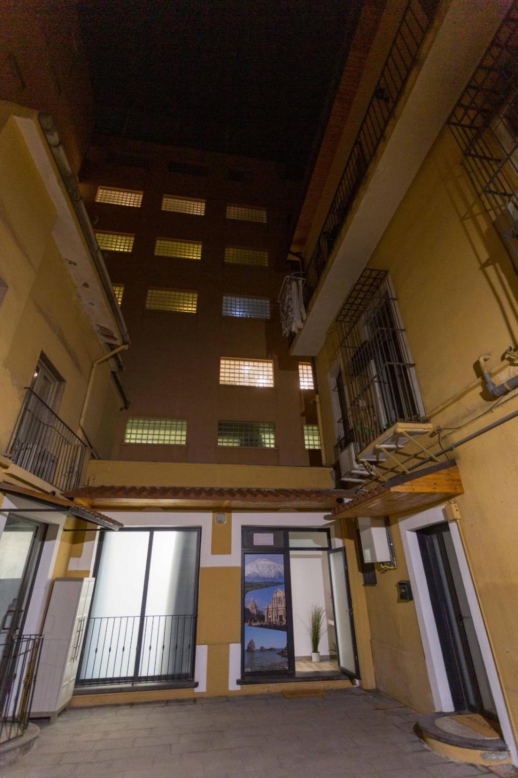 Hotel ETNEA 208 LUXURY JACUZZI SUITE Catania