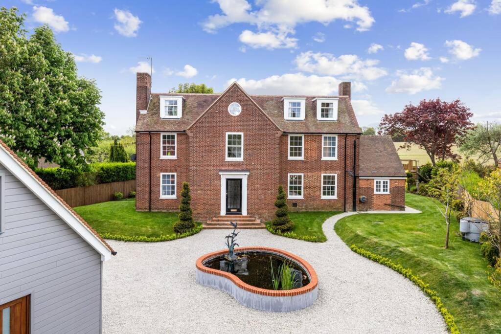 Hotel Stunning 5 Bedroom House - The Officers House