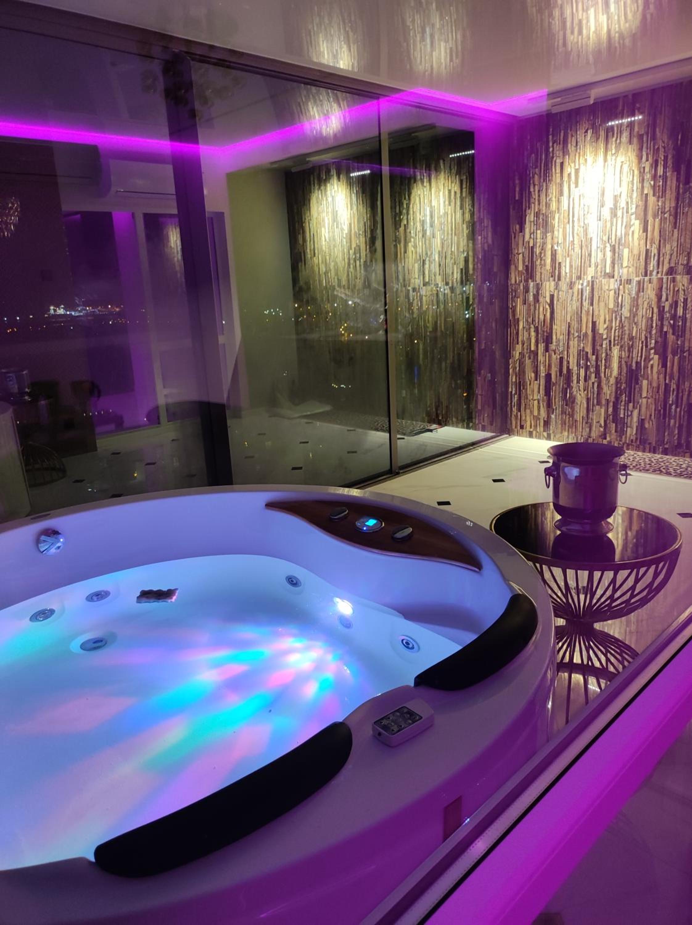 Hotel Premium Sky Jacuzzi Apartment