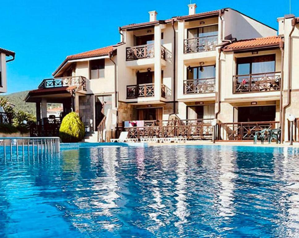 Hotel Dream Villa In Imperial Heights Villas