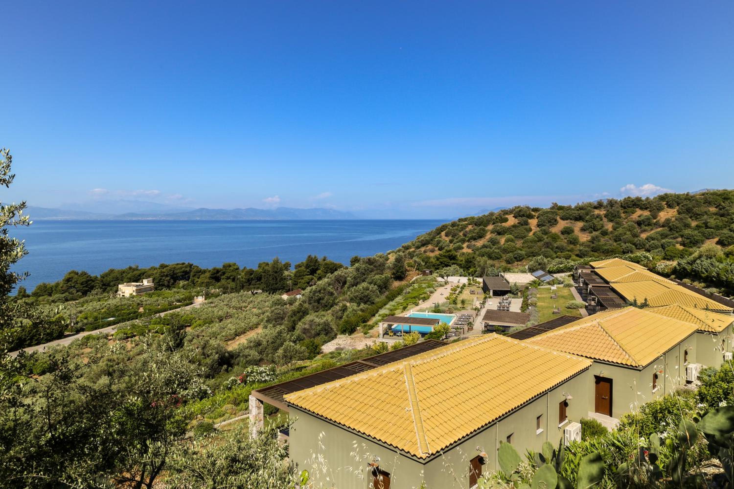 Hotel Elimnion Resort