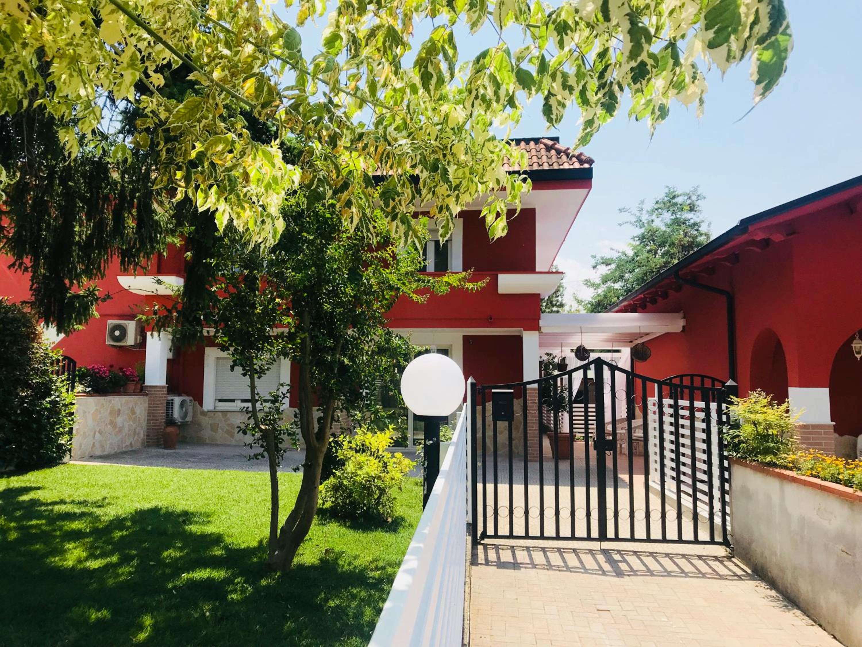 Hotel B&B Red Village