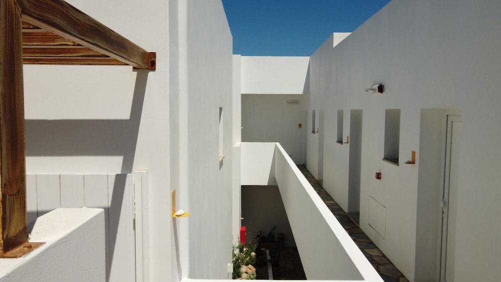 Hotel Aellia Hotel & Suites