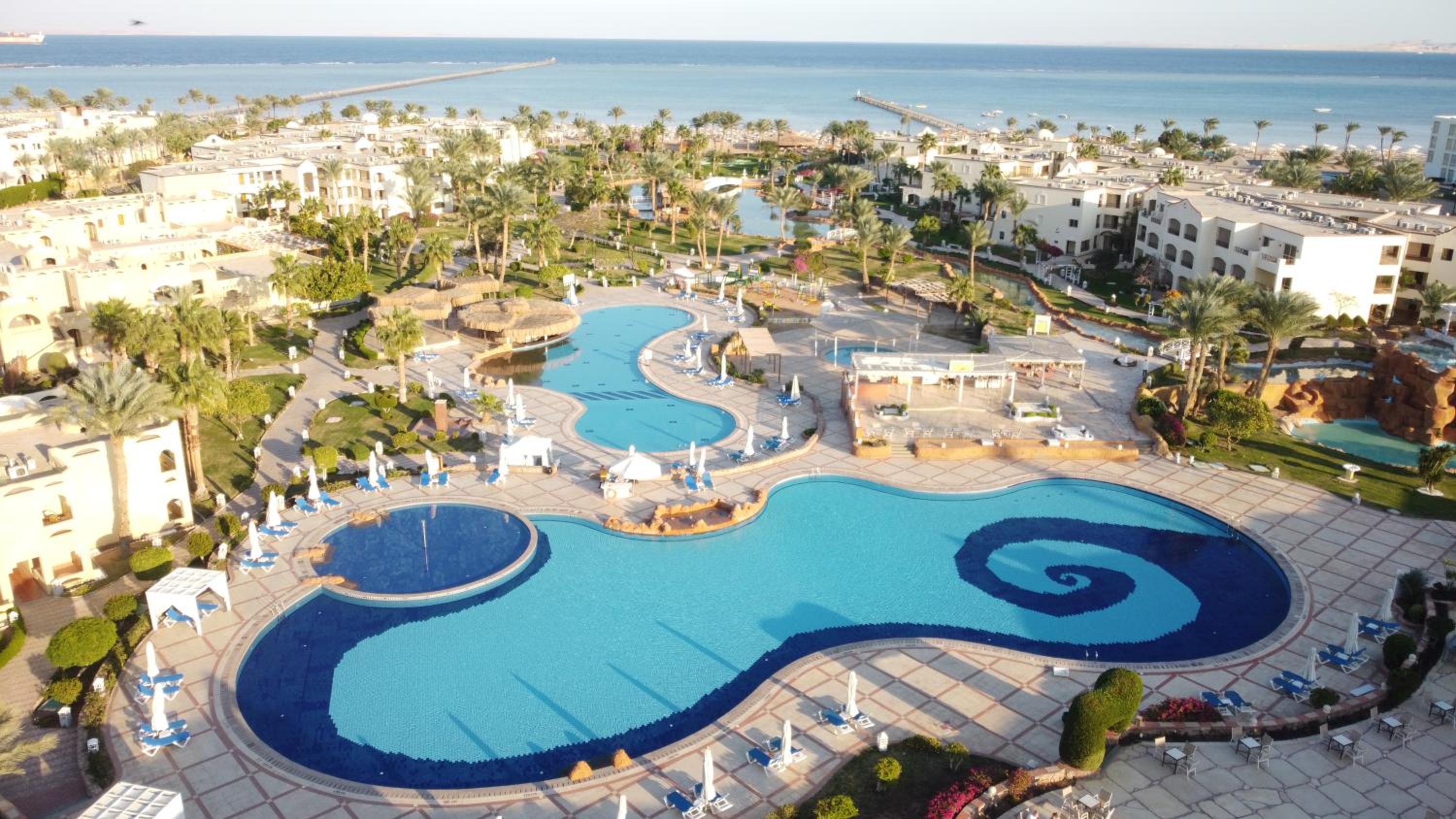 Hotel Regency Plaza Aqua Park and Spa Resort
