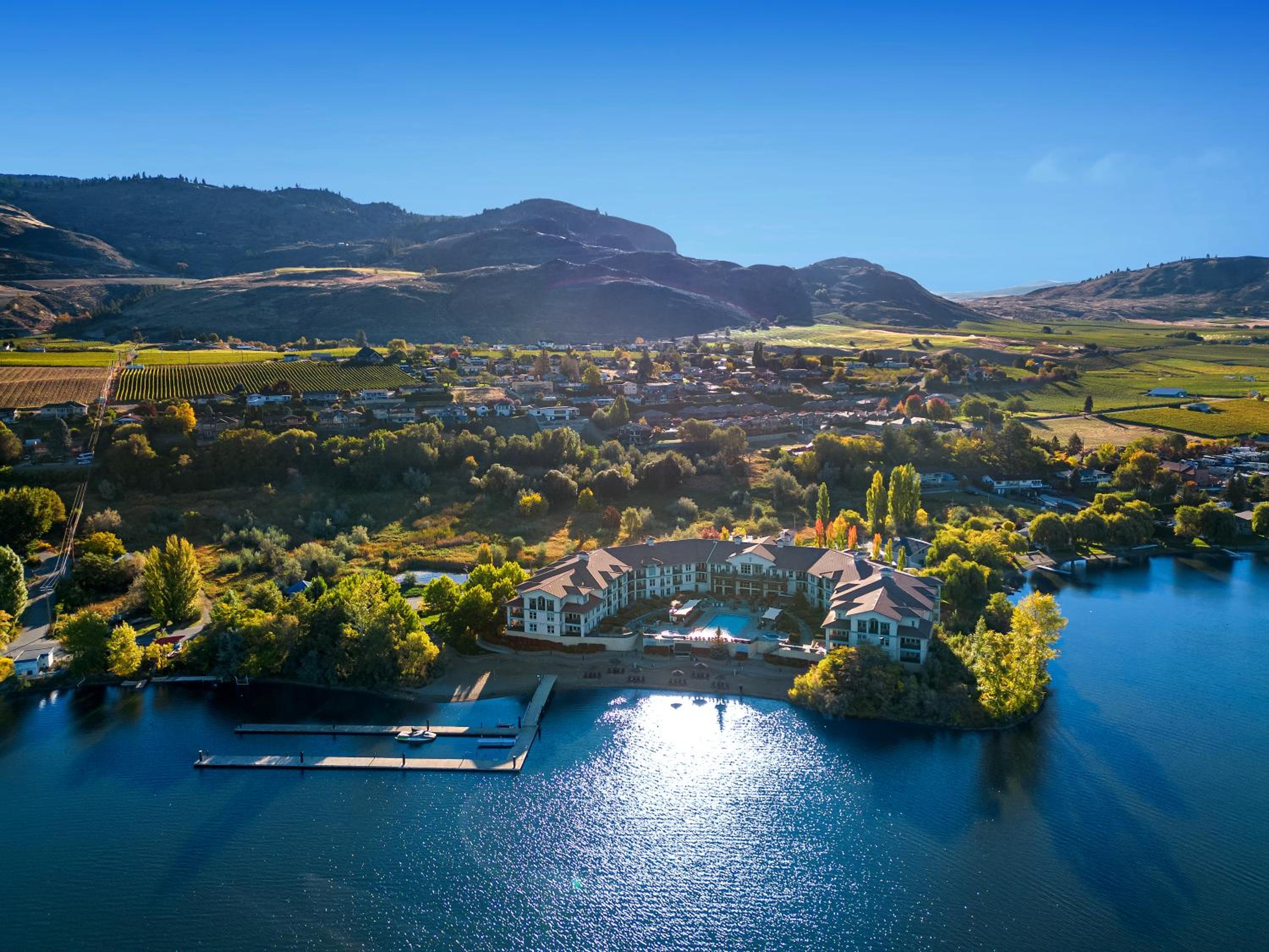 Hotel Walnut Beach Resort