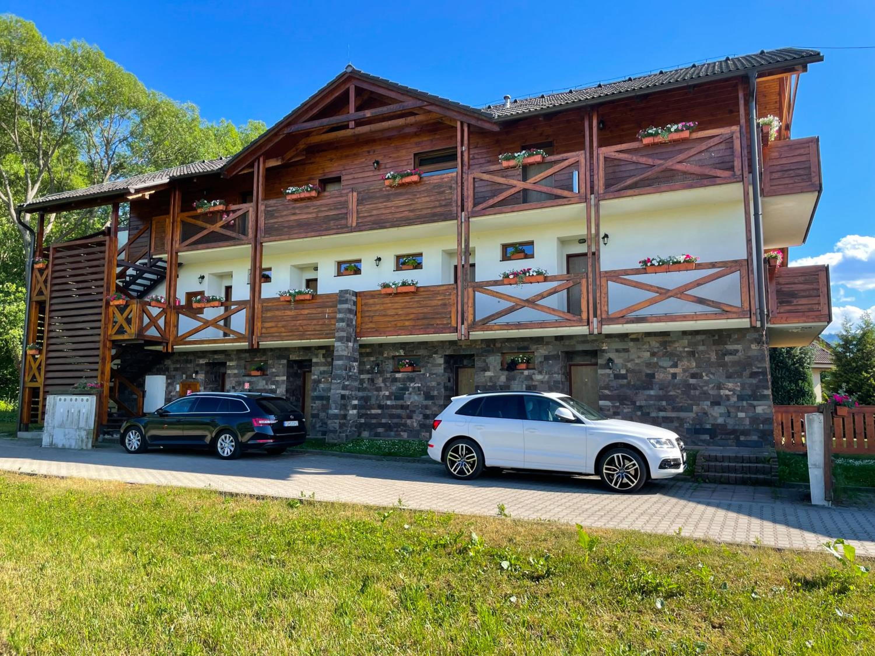 Hotel Ski & Sun B9