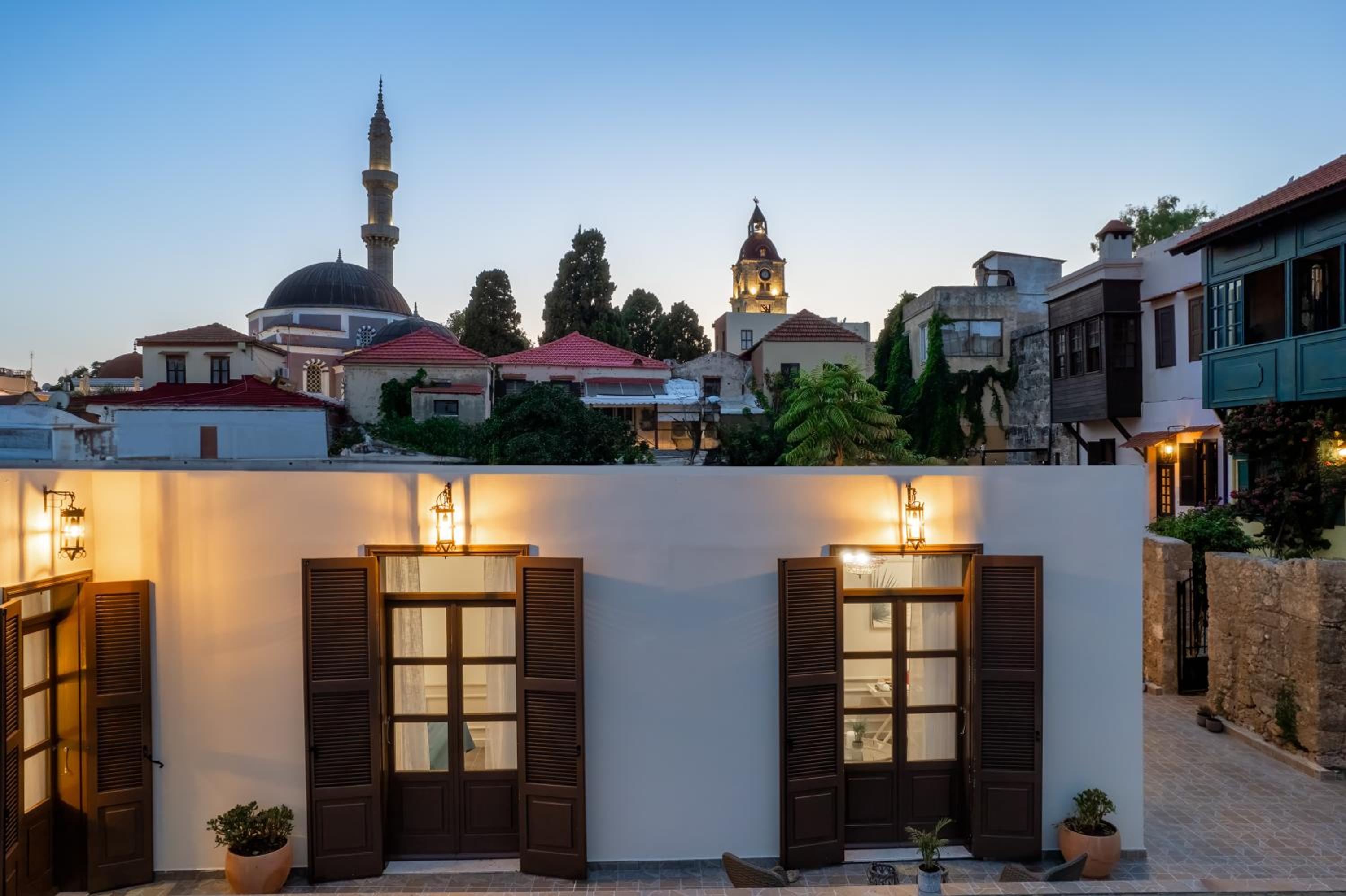 Hotel Alegrand Suites