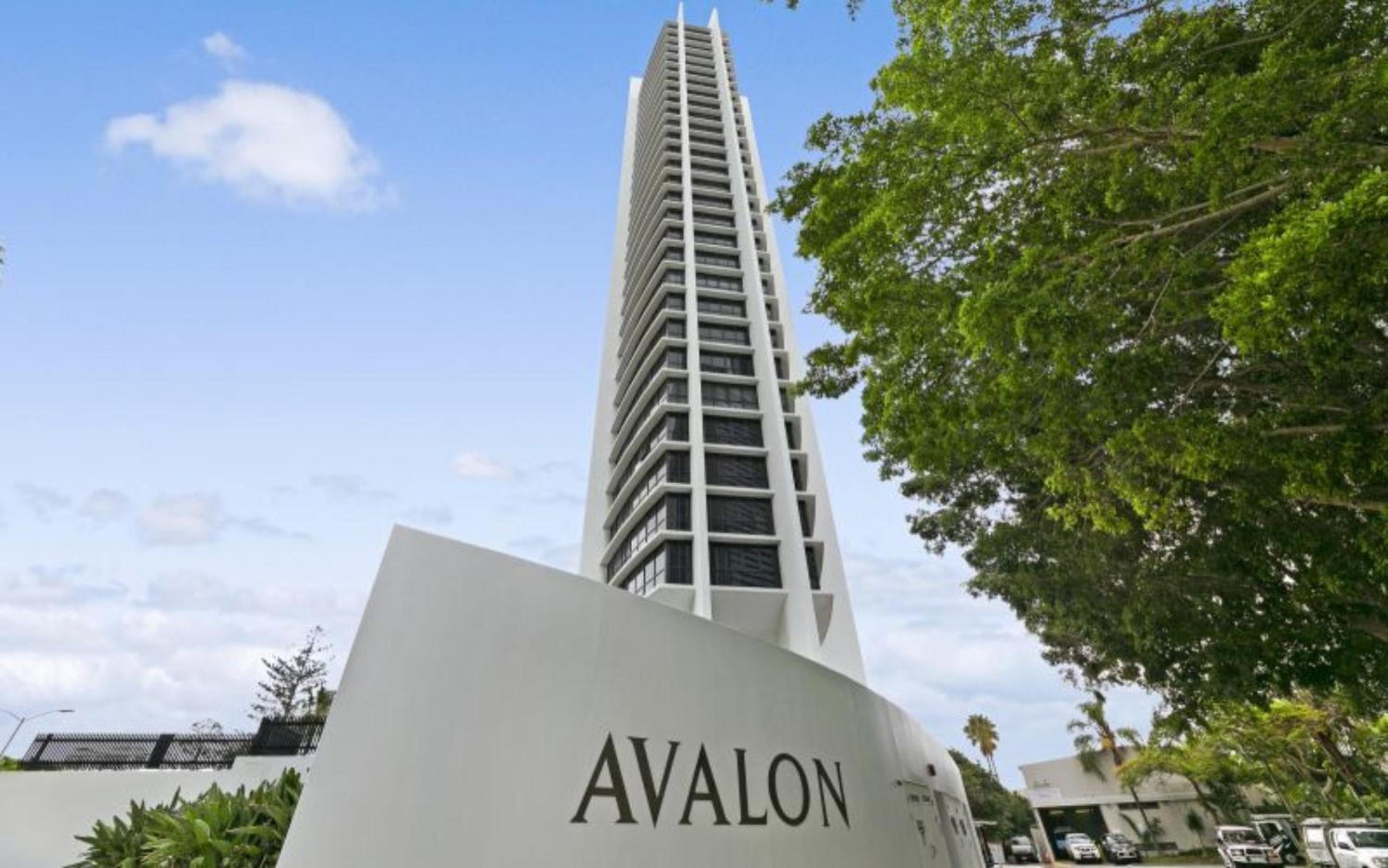Hotel Avalon Apartments - Qstay