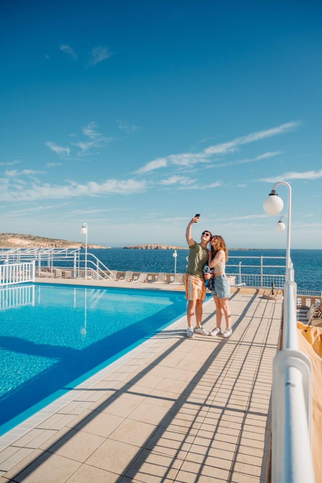 Hotel Gillieru Harbour Hotel