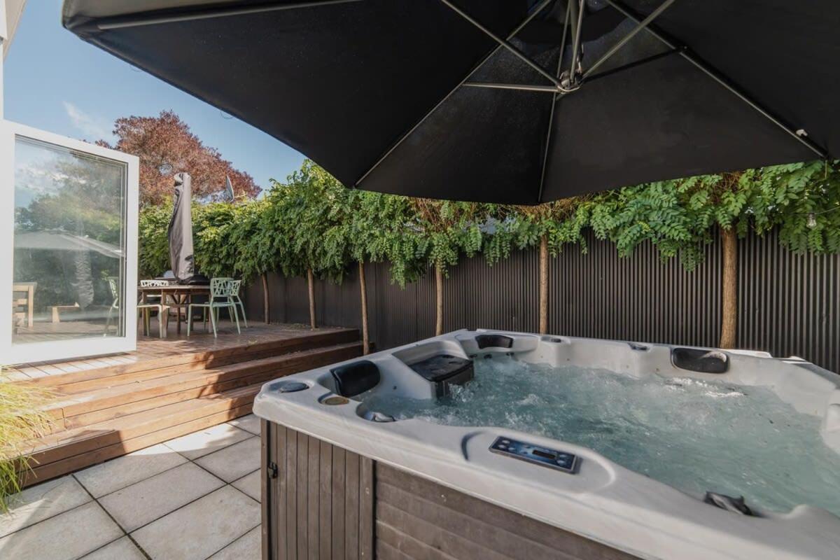 Hotel Somerfield Statement: Bold 3br House On Barrington