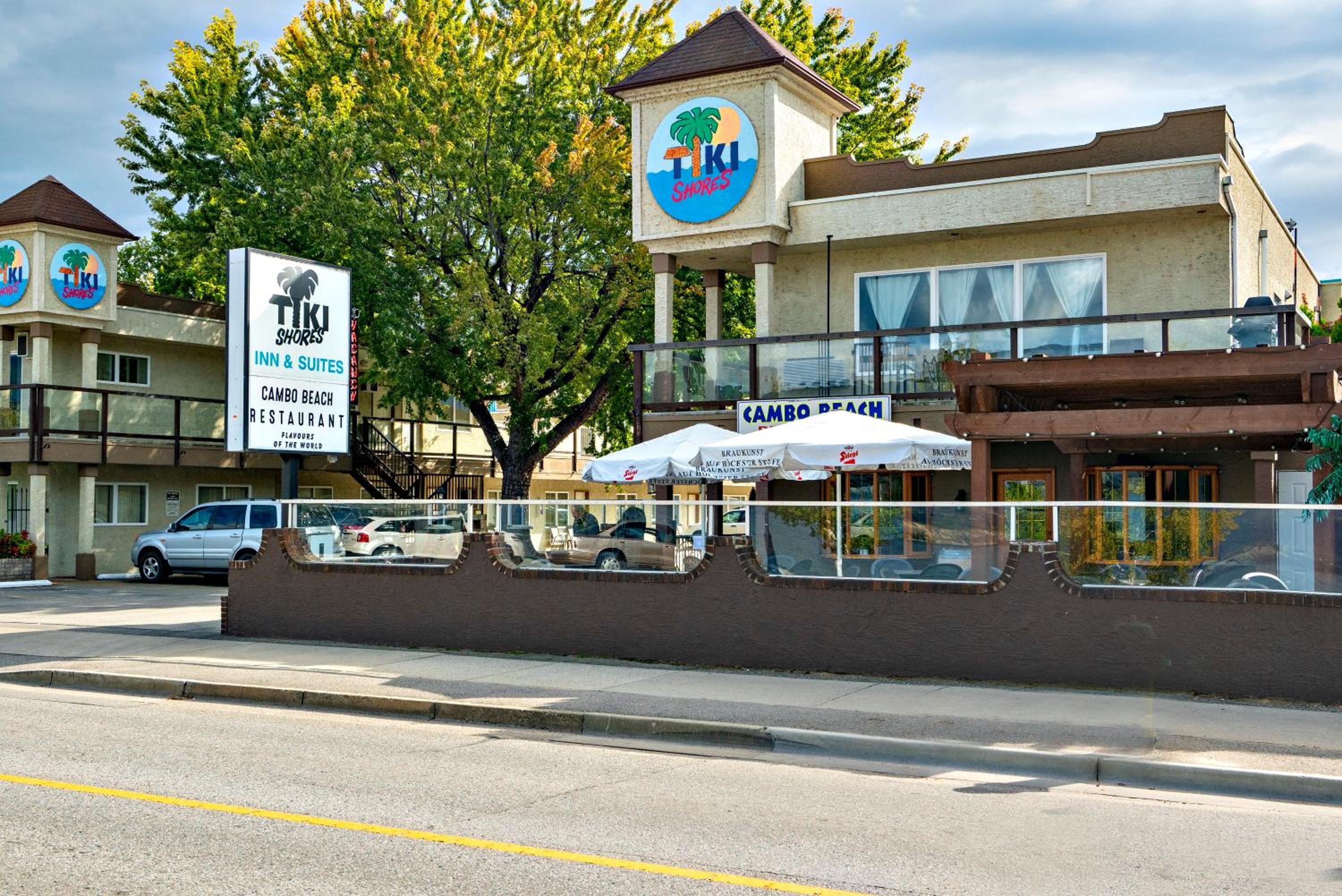 Hotel Tiki Shores Inn & Suites