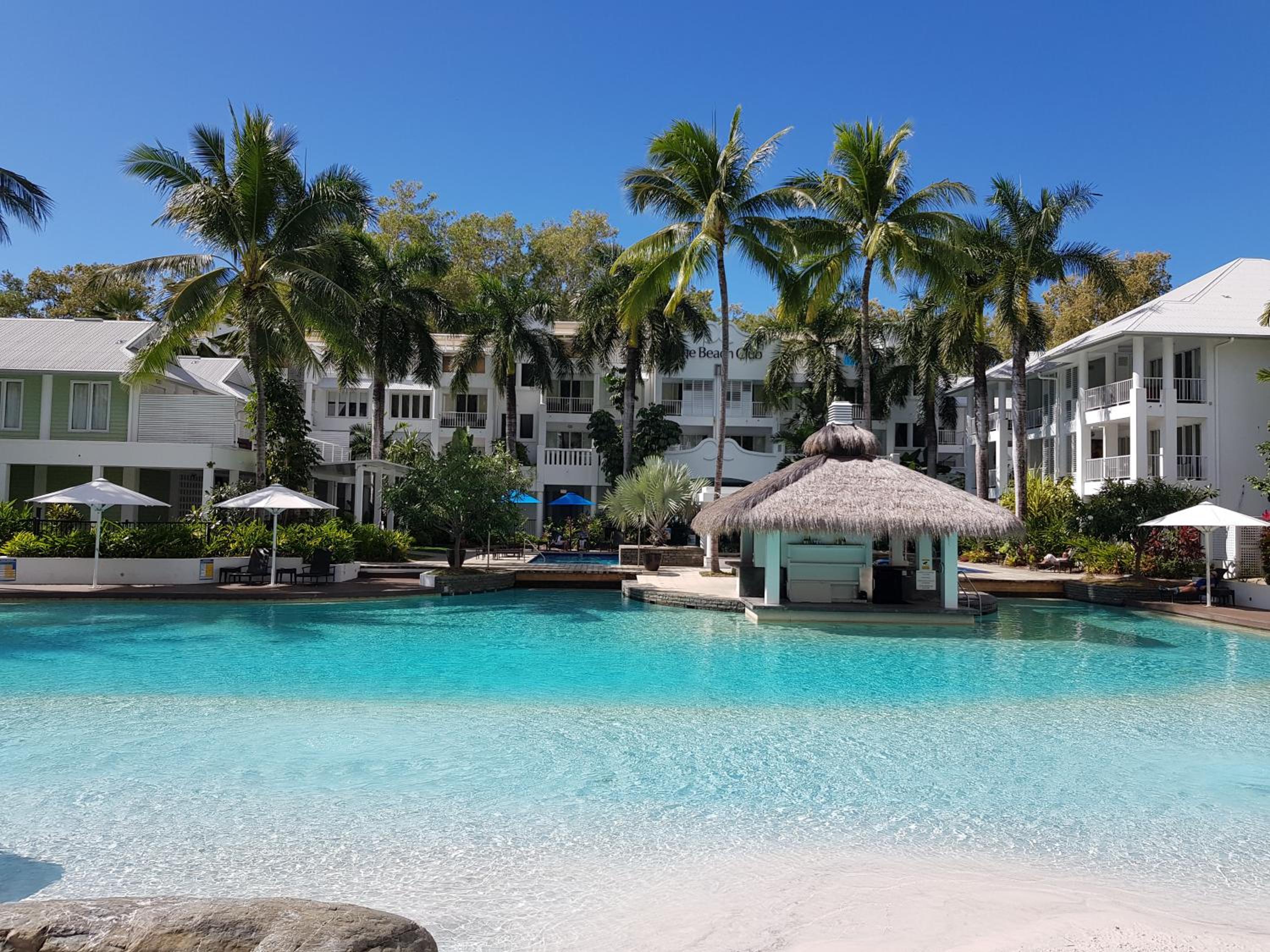 Hotel Beach Club Palm Cove