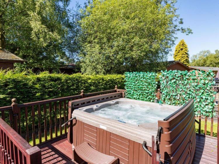 Hotel Windermere Retreat - White Cross Bay Holiday Park