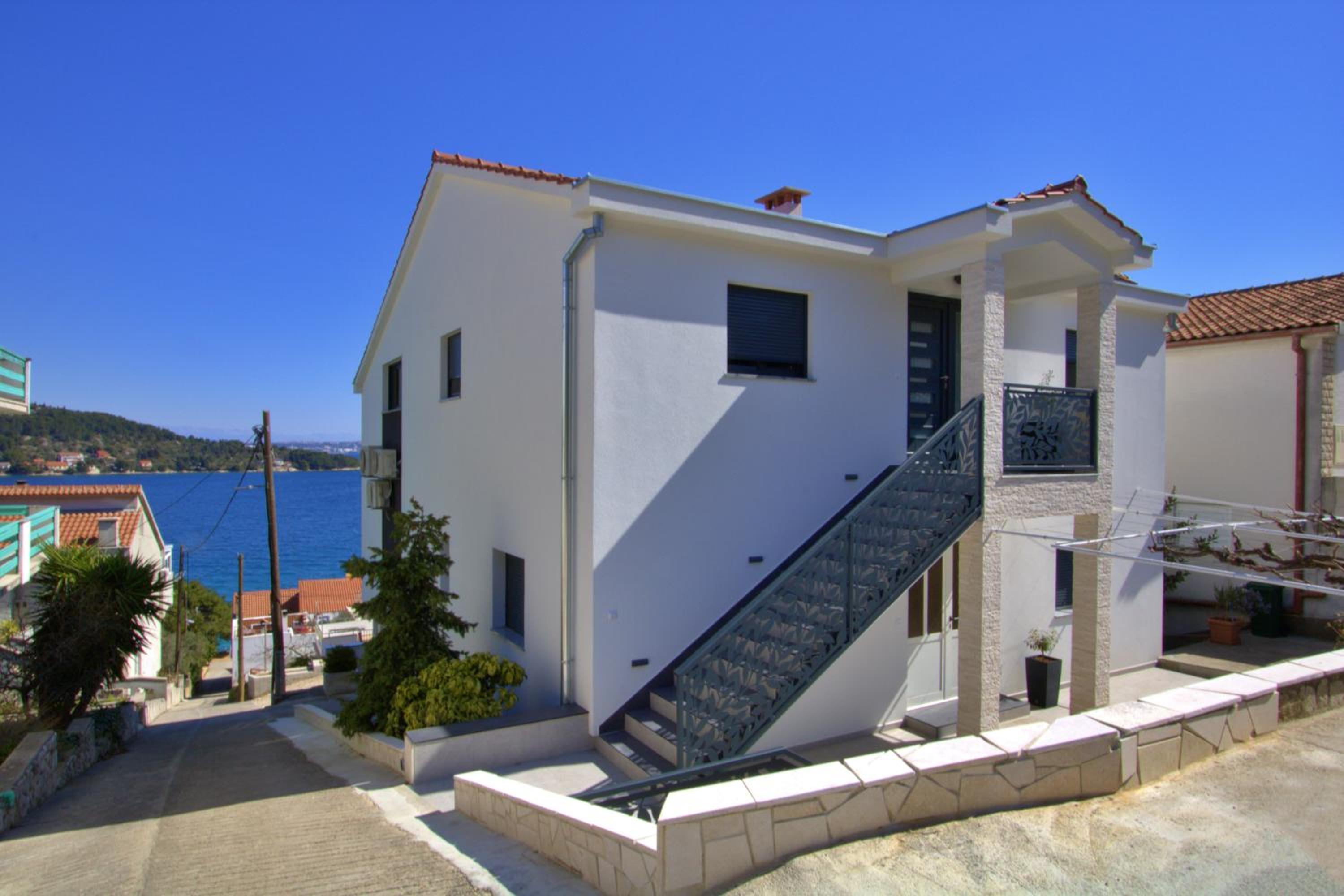 Hotel Luxury Sunrise Apartment, Only 50 M From The Beach