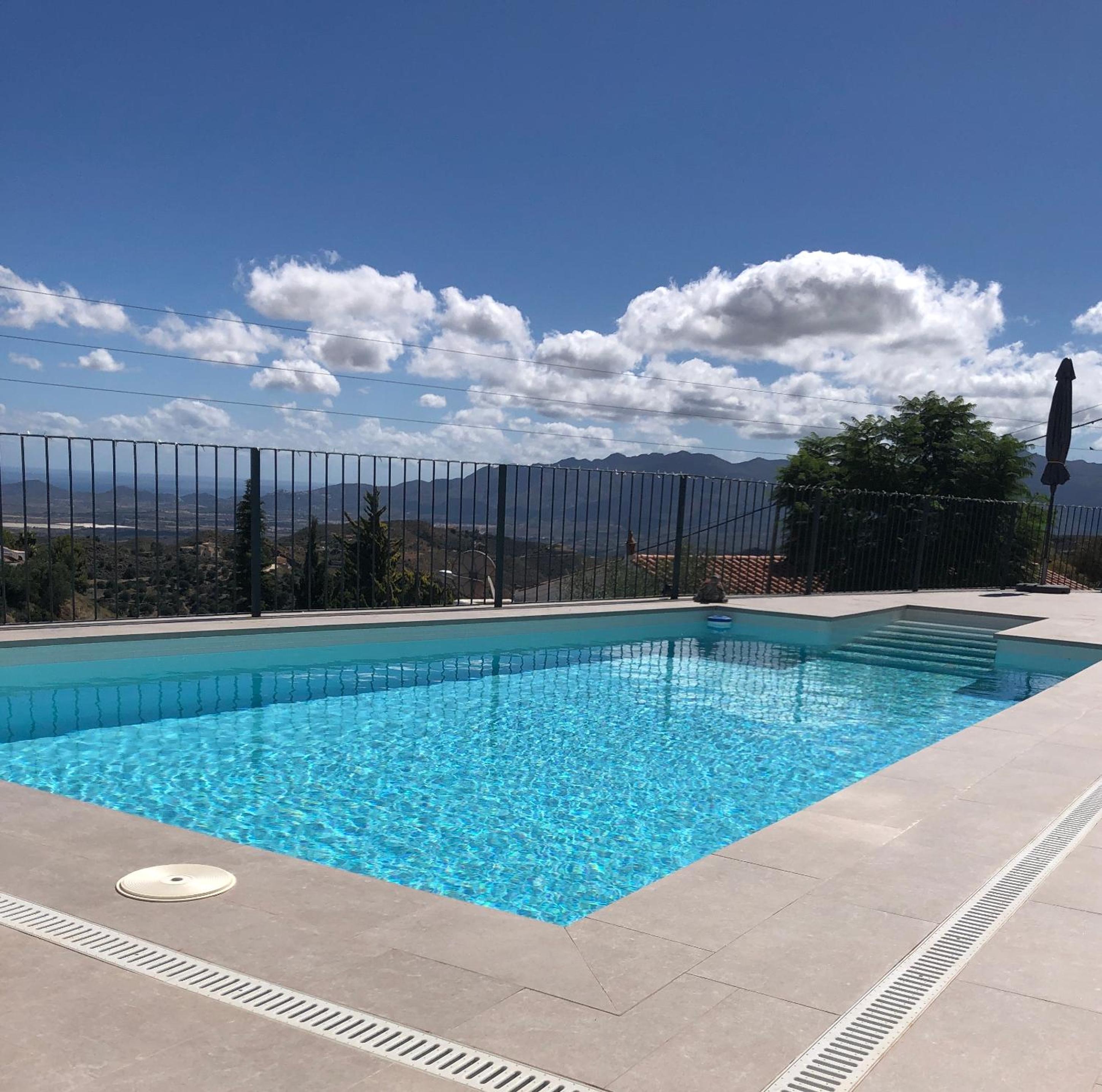 Hotel Casa Miramar, With Pool, Jacuzzi And Stunning Views
