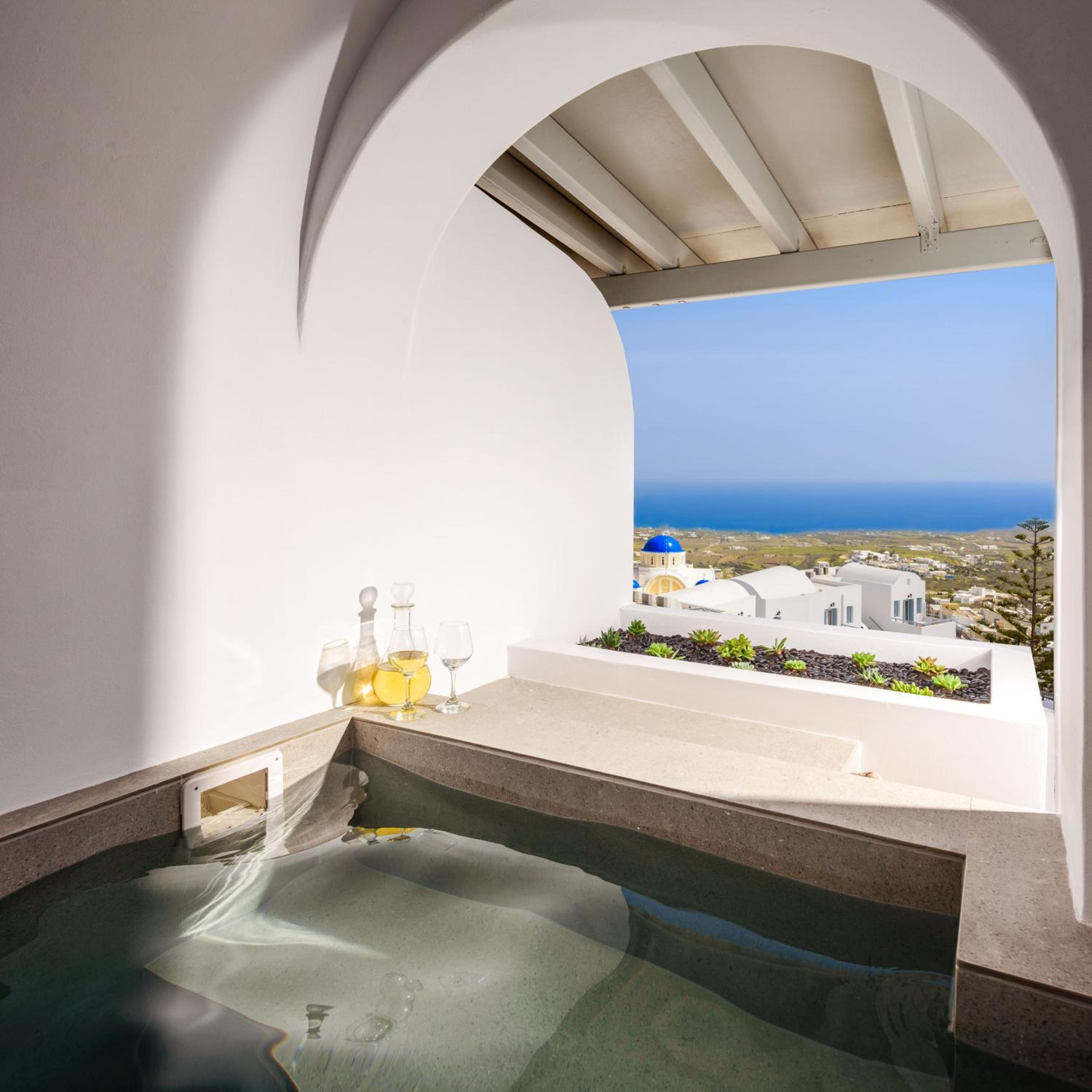 Hotel Lotus Suites