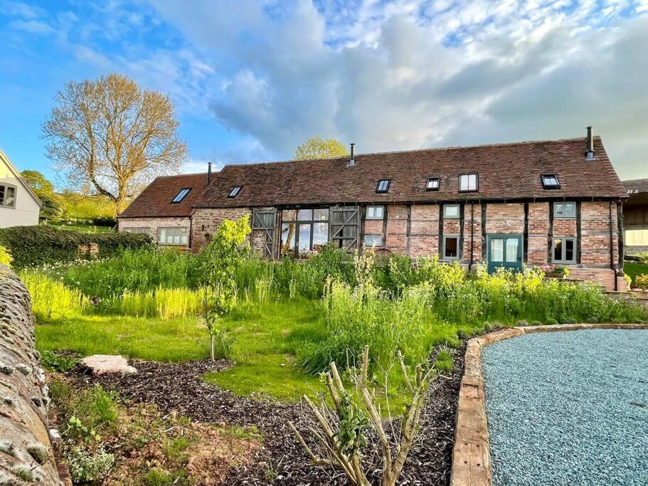 Hotel The Cart House - Beautiful Contemporary Barn - Hot Tub