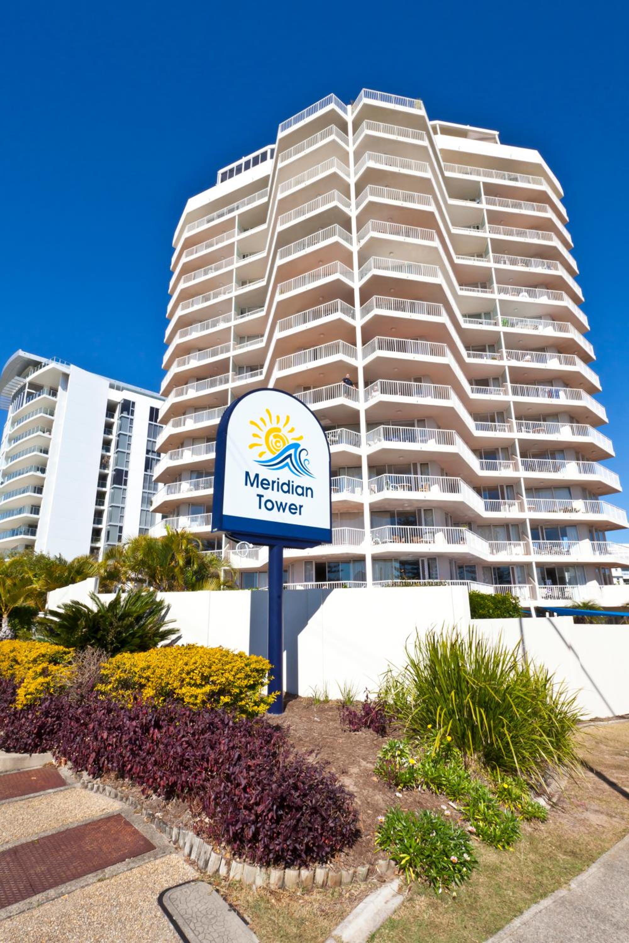 Hotel Meridian Tower Kirra Beach