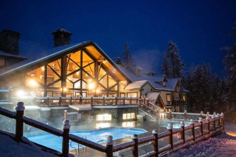 Hotel Lizard Creek Lodge
