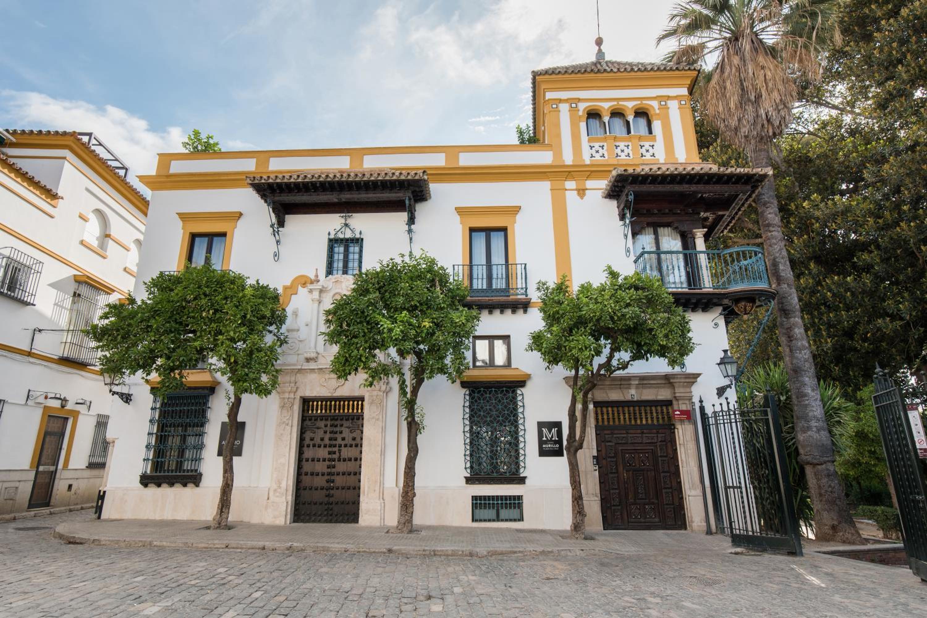 Hotel Suites Murillo Plaza Sta. Cruz