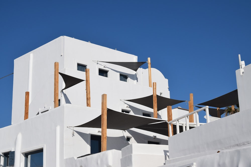 Hotel Amaze Suites