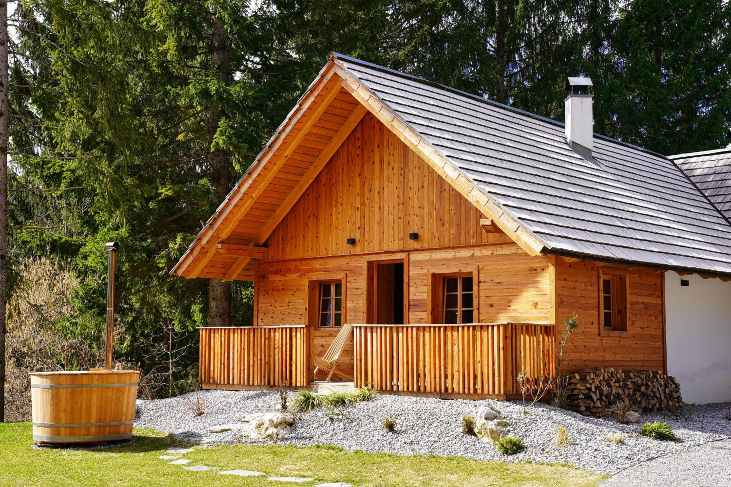 Hotel Alpine Retreat Apartments Surc