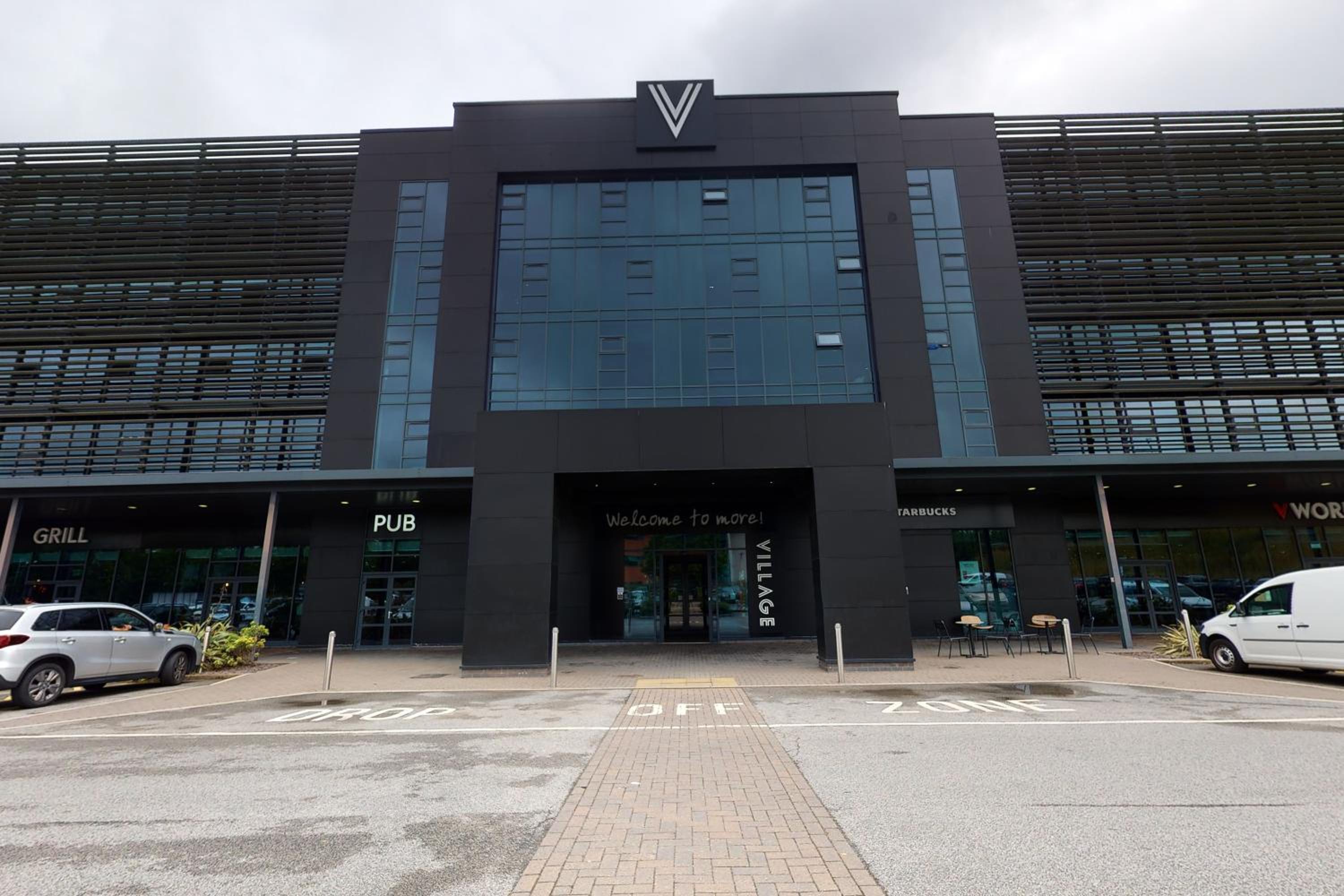 Hotel Village Hotel Leeds South
