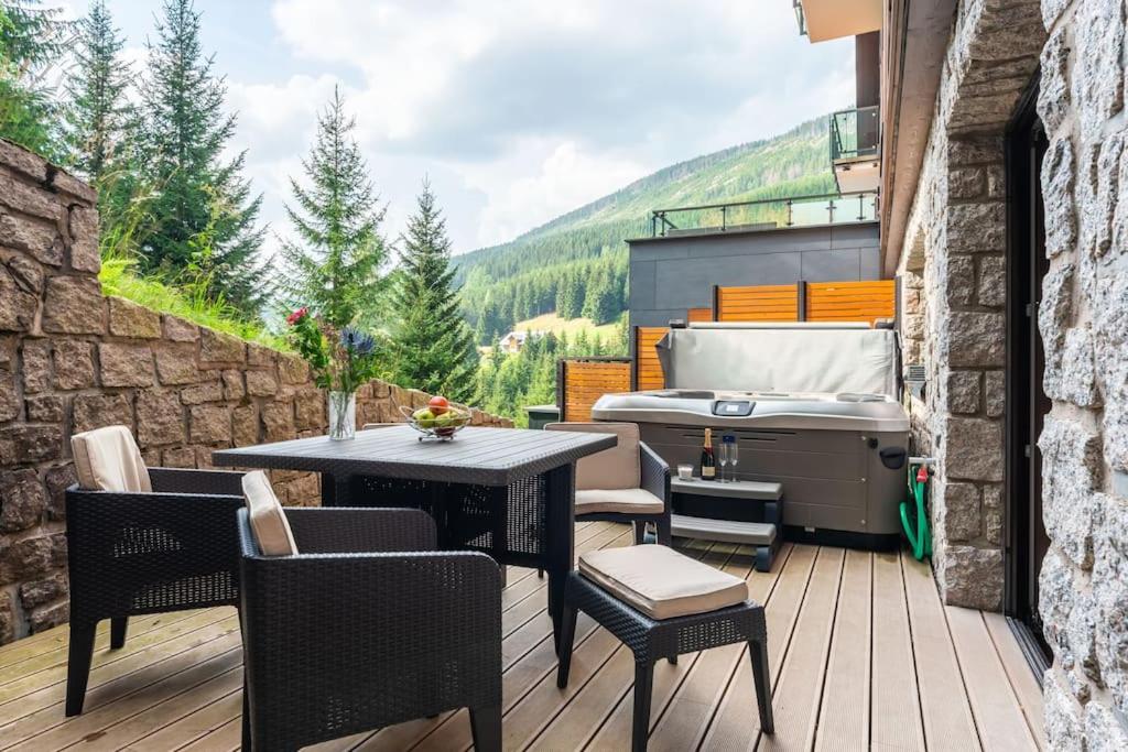 Hotel Apartment Adelka 104, Private Wellness - Whirlpool, Sauna, Parking